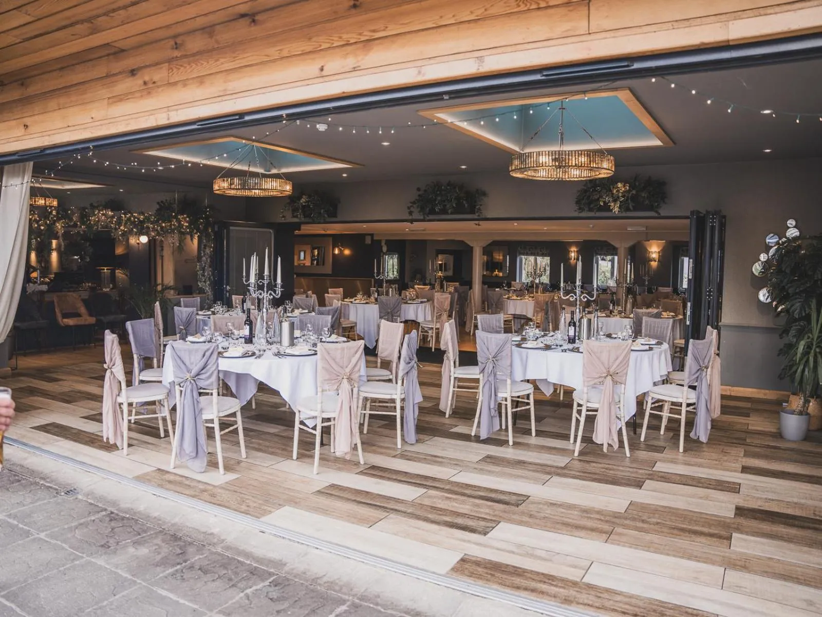 Restaurant/places to eat in Crossways