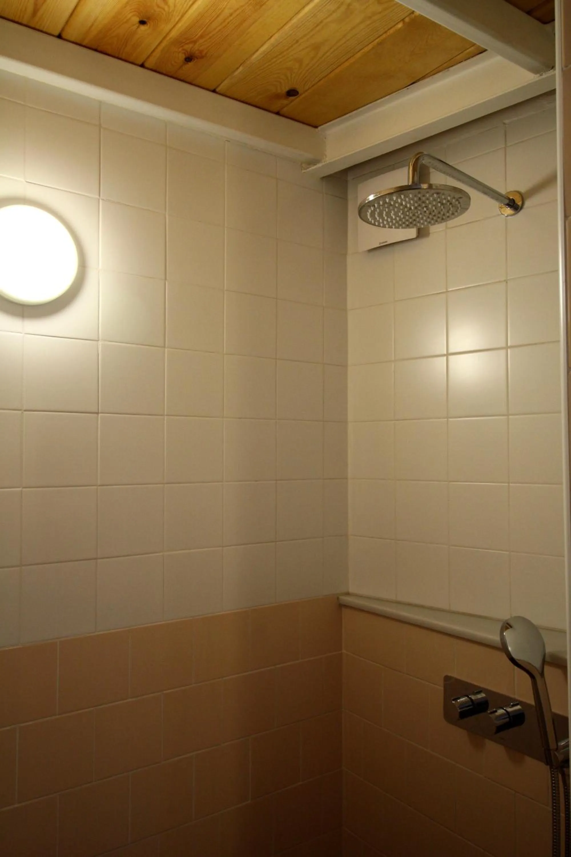 Shower in Cal Riba