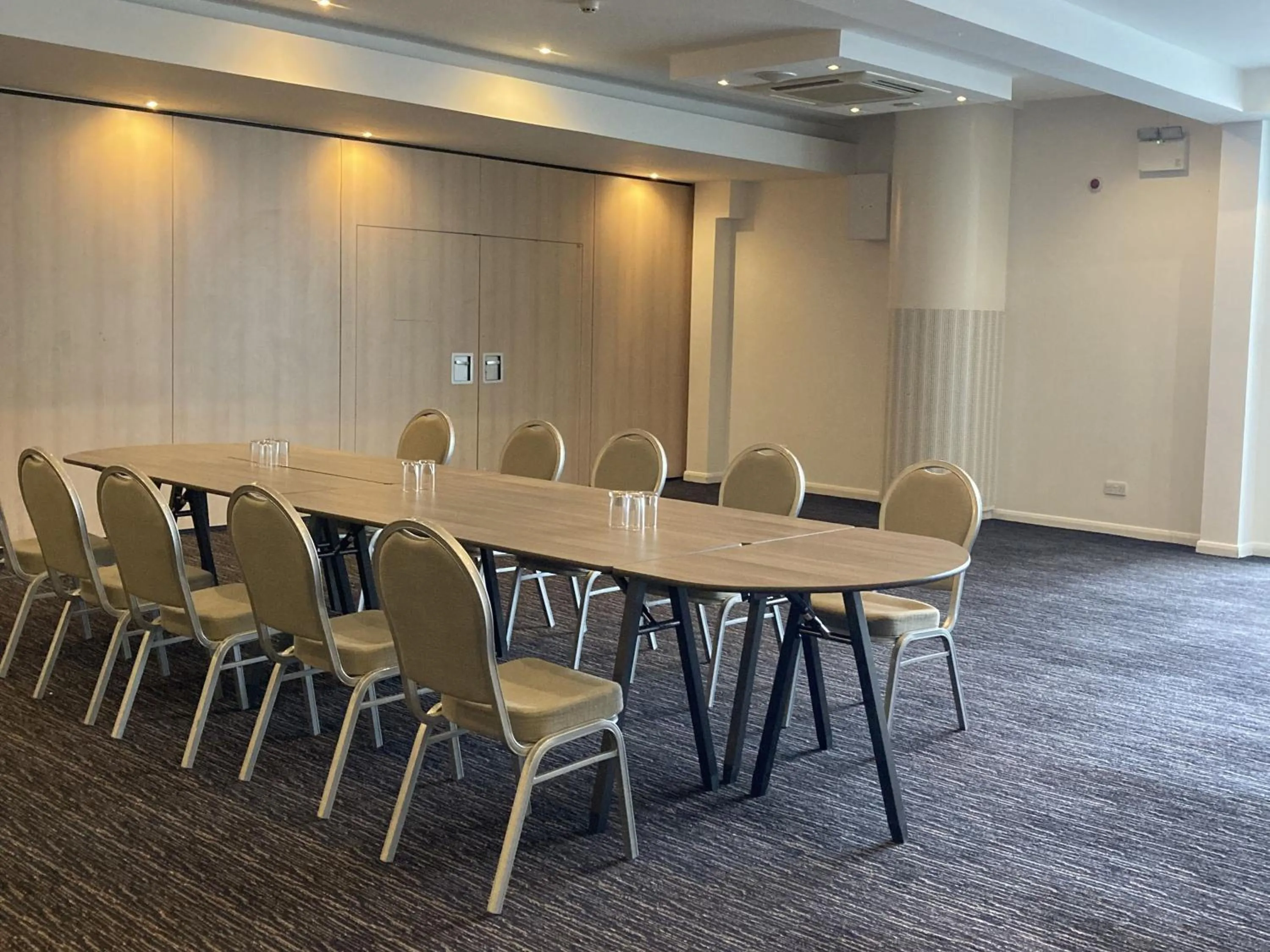 Business facilities in China Fleet Country Club