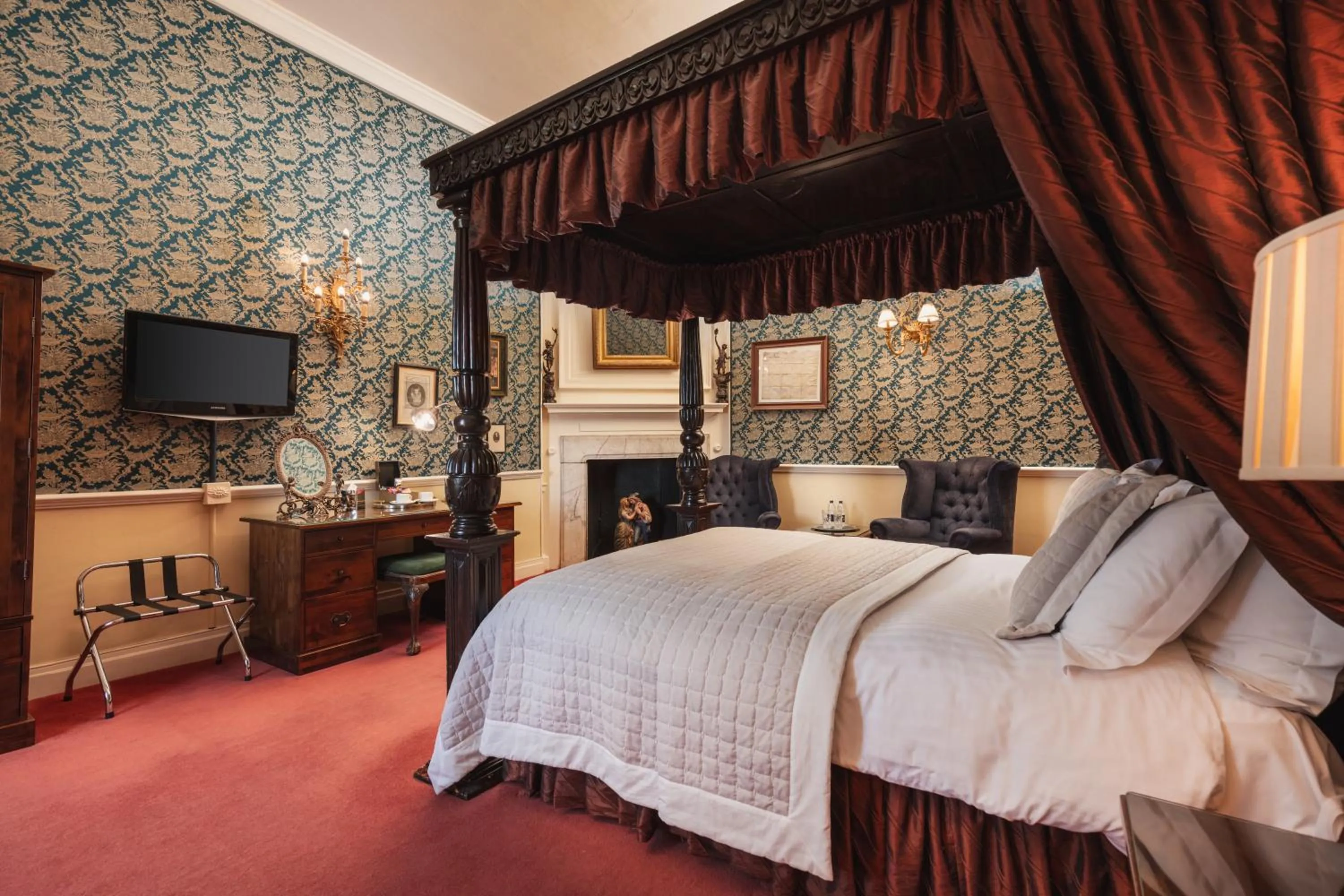 Bed in Lumley Castle Hotel