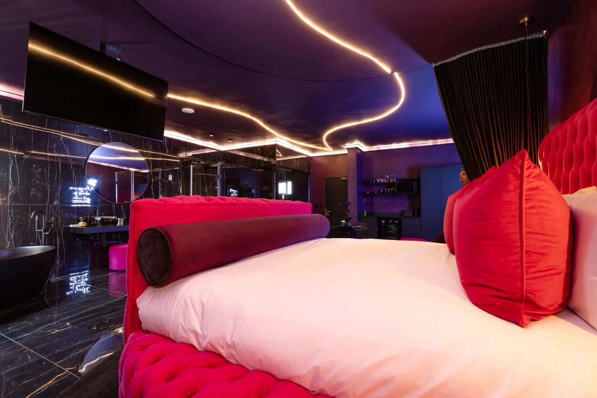 Bed in Mint Hotel Rosebank