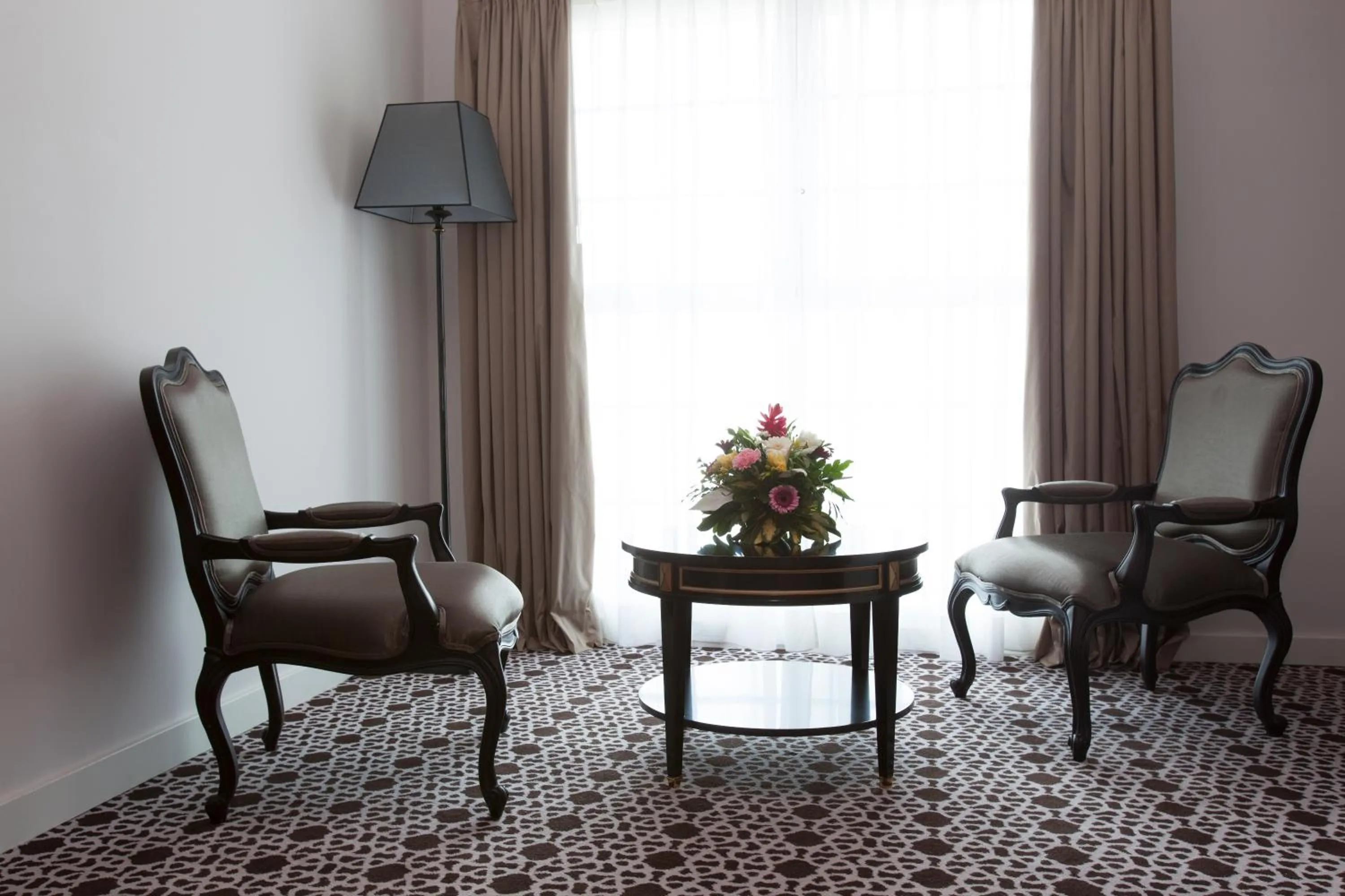 Seating area in Palm Camayenne