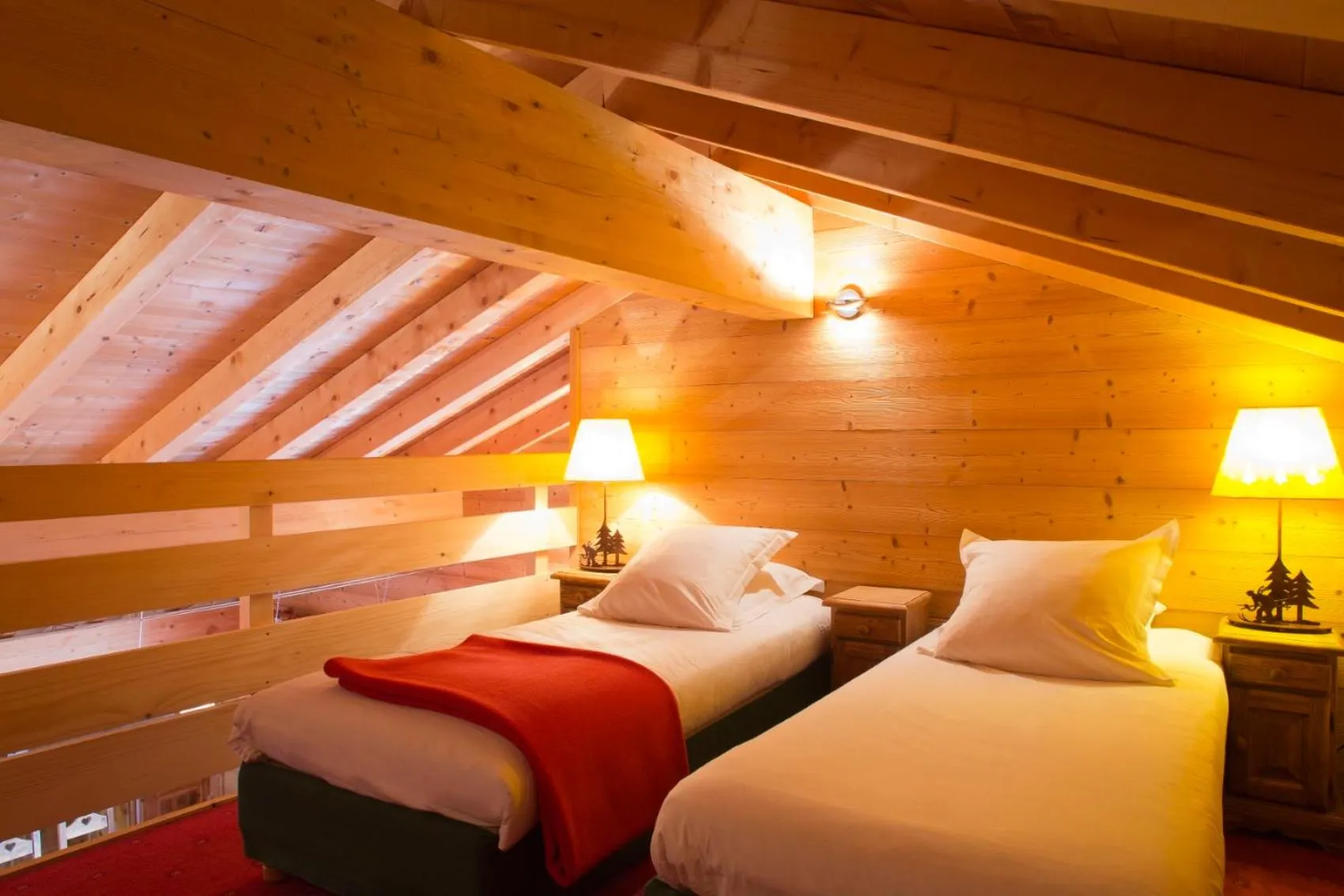 Bedroom, Bed in Beaulieu