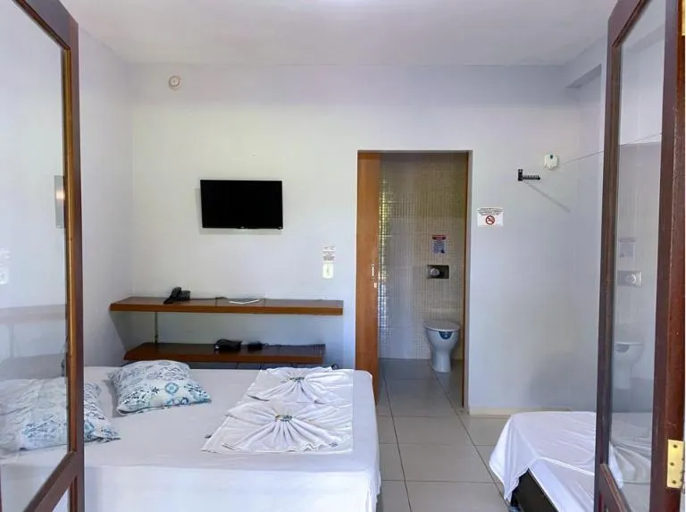 Bathroom, Bed in Pousada Porto do Rio