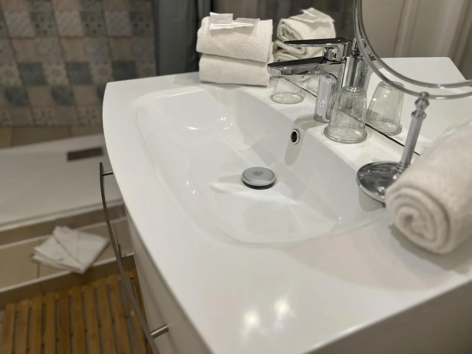 Toilet in Hôtel Abalone - Centre Gare