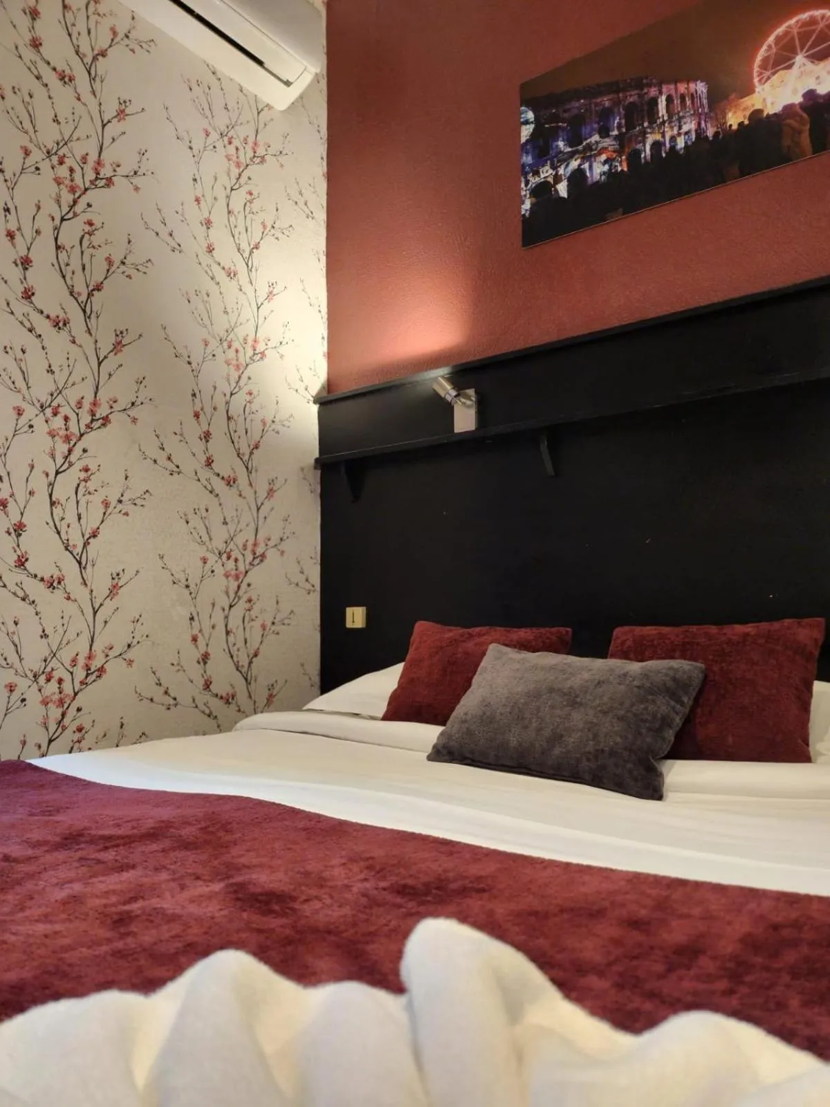 Bed in Hôtel Abalone - Centre Gare