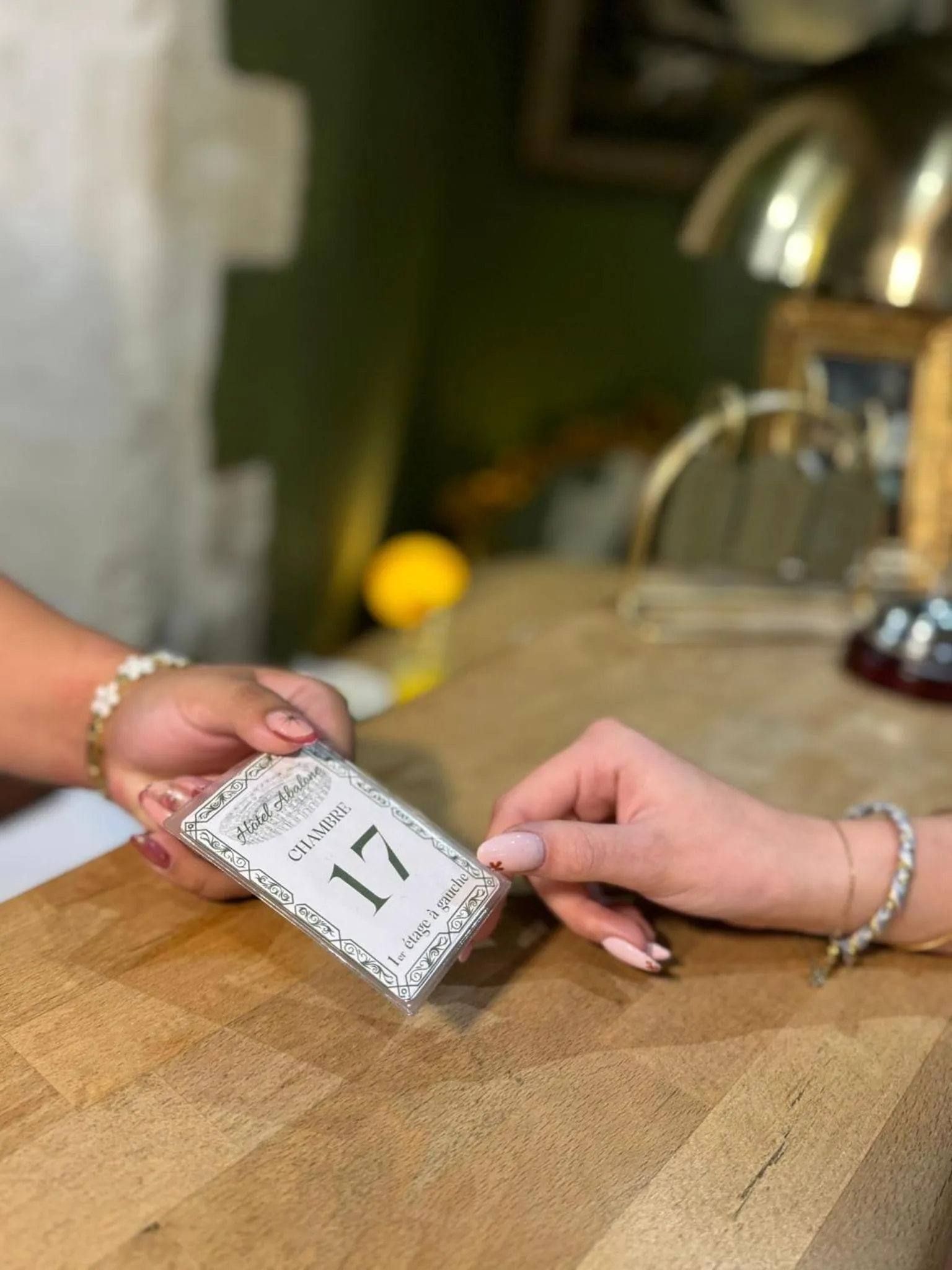 Lobby or reception in Hôtel Abalone - Centre Gare