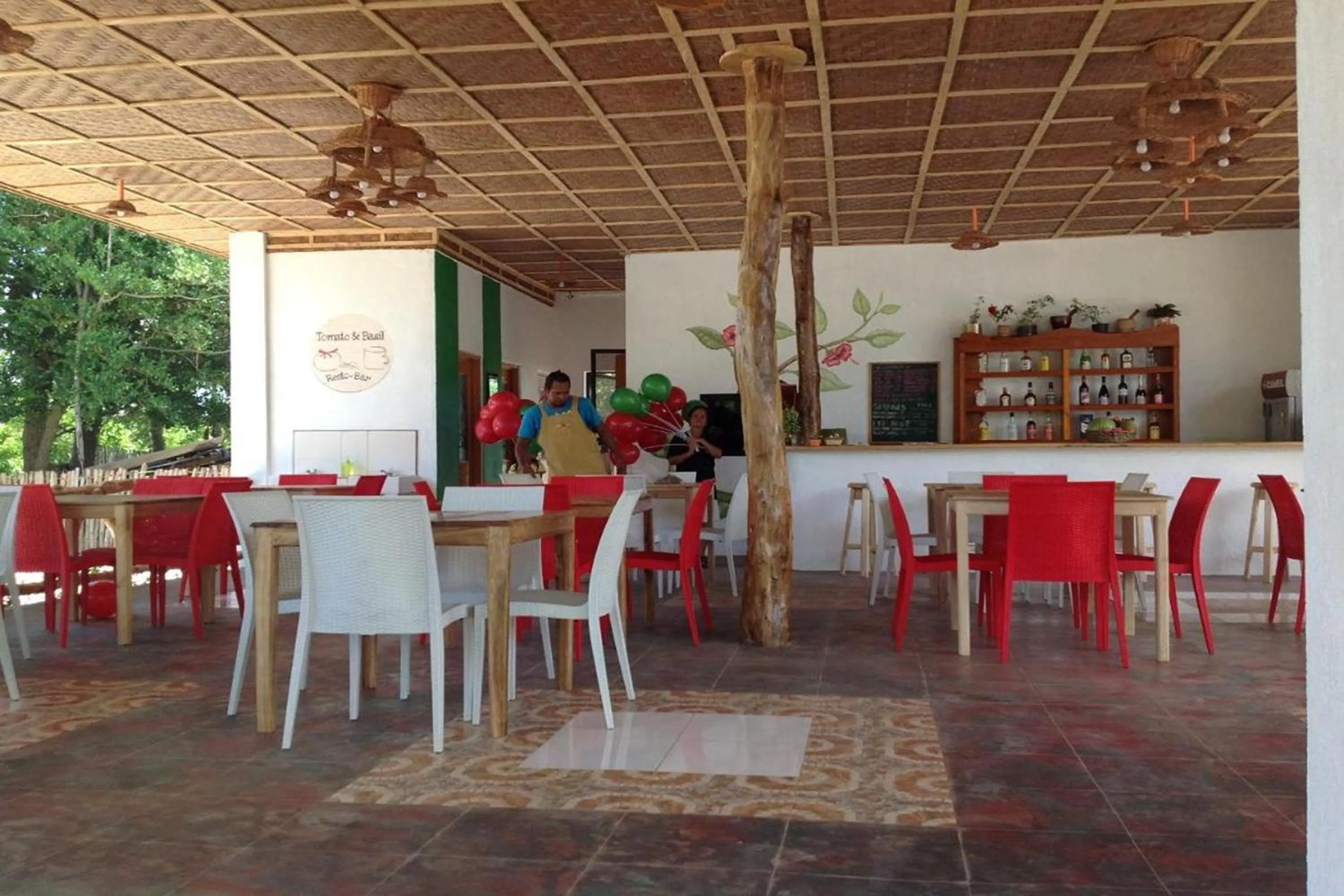 Restaurant/places to eat in Casa Paliton Siquijor near Beach