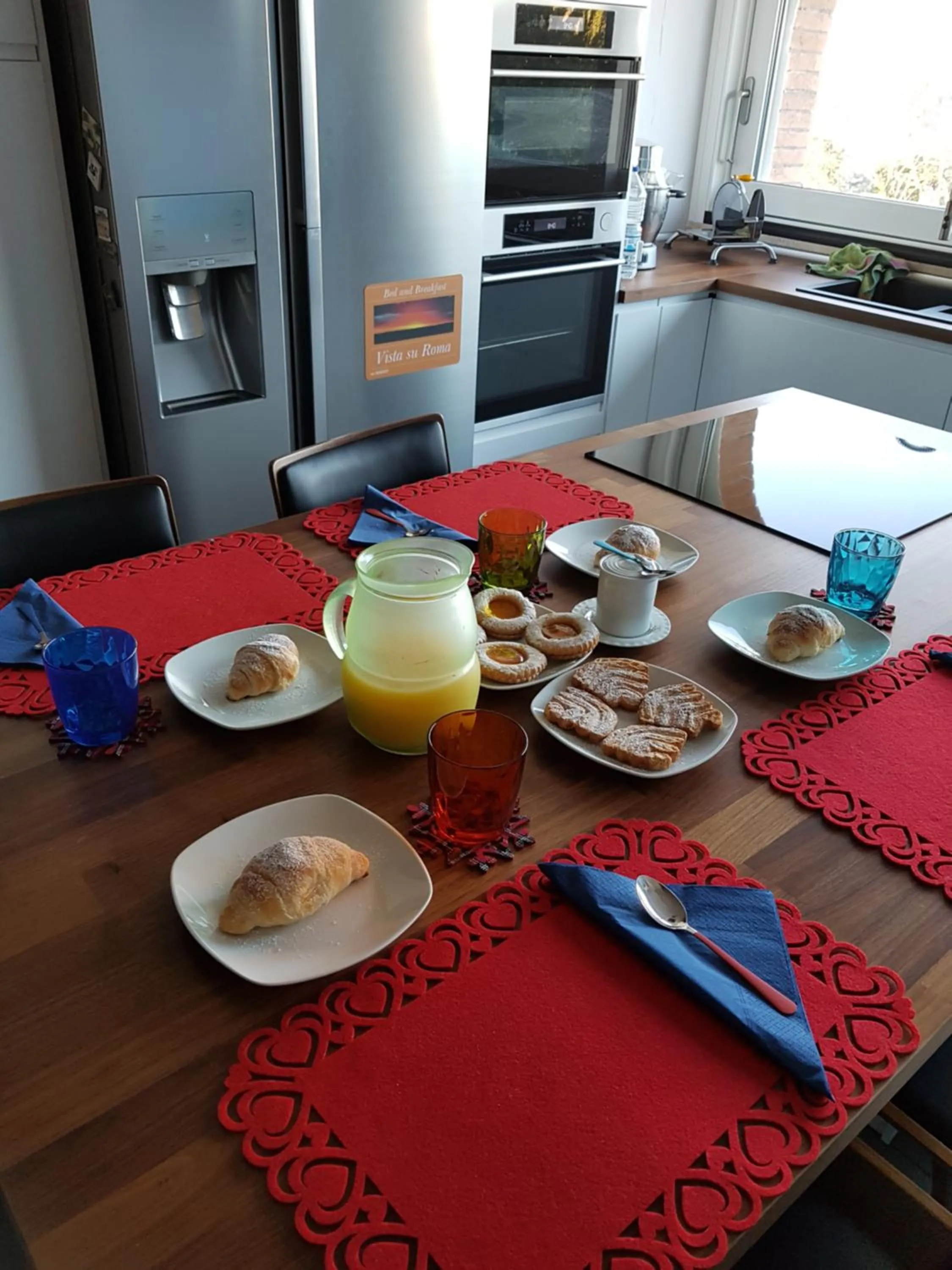 Italian breakfast in B&B Vista su Roma