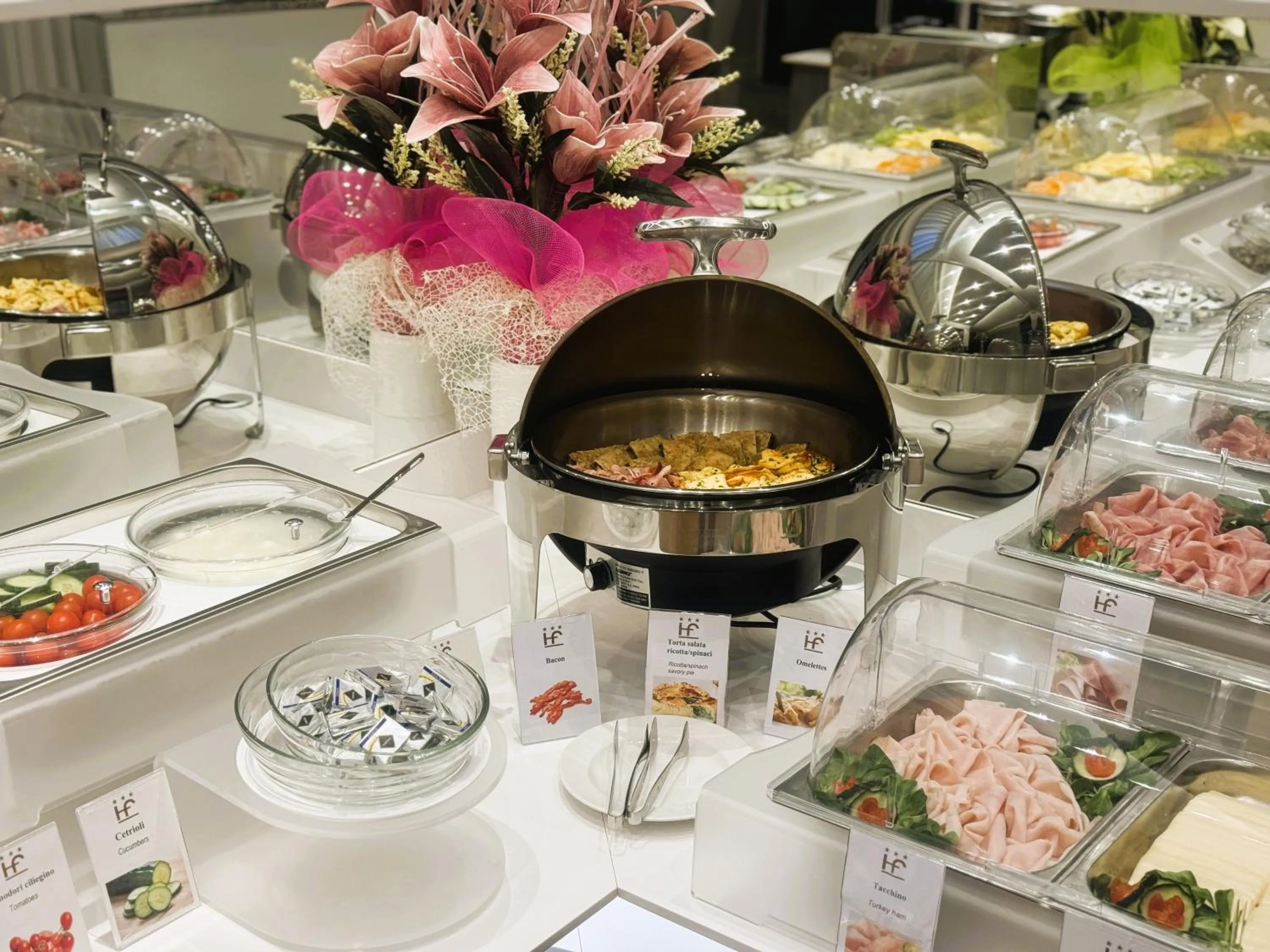 Continental breakfast in Hotel Flora