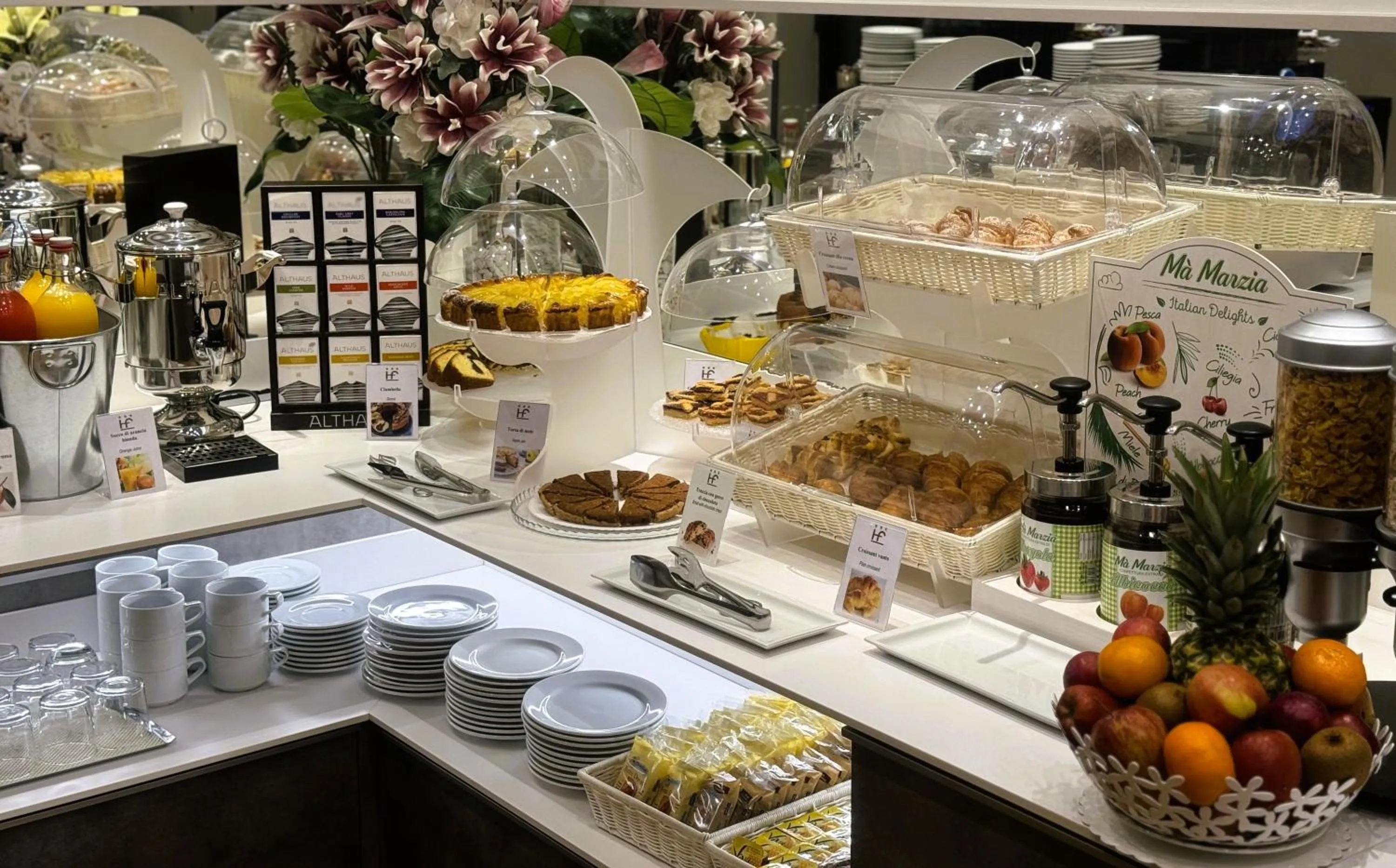 Continental breakfast in Hotel Flora