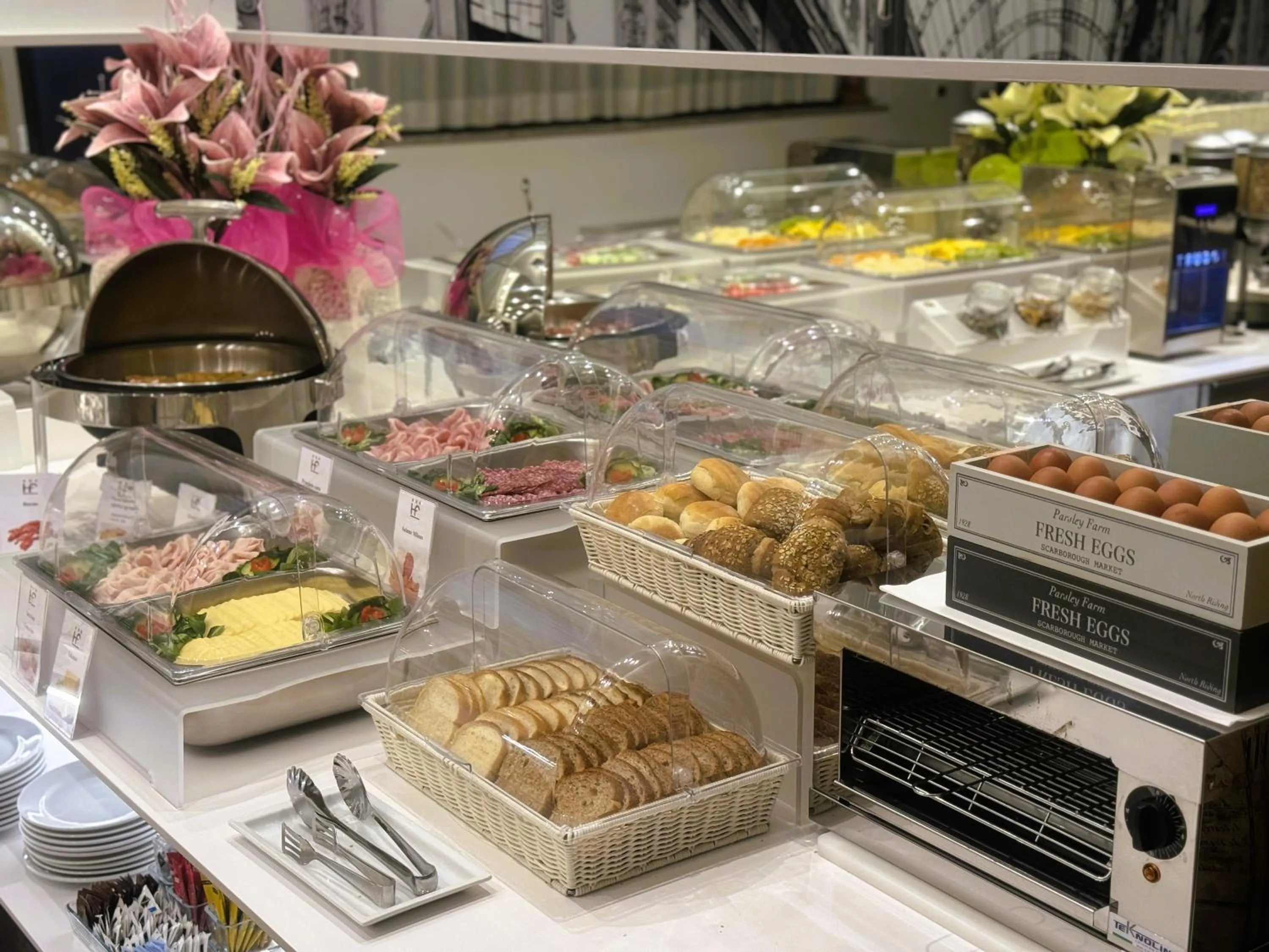 Continental breakfast in Hotel Flora