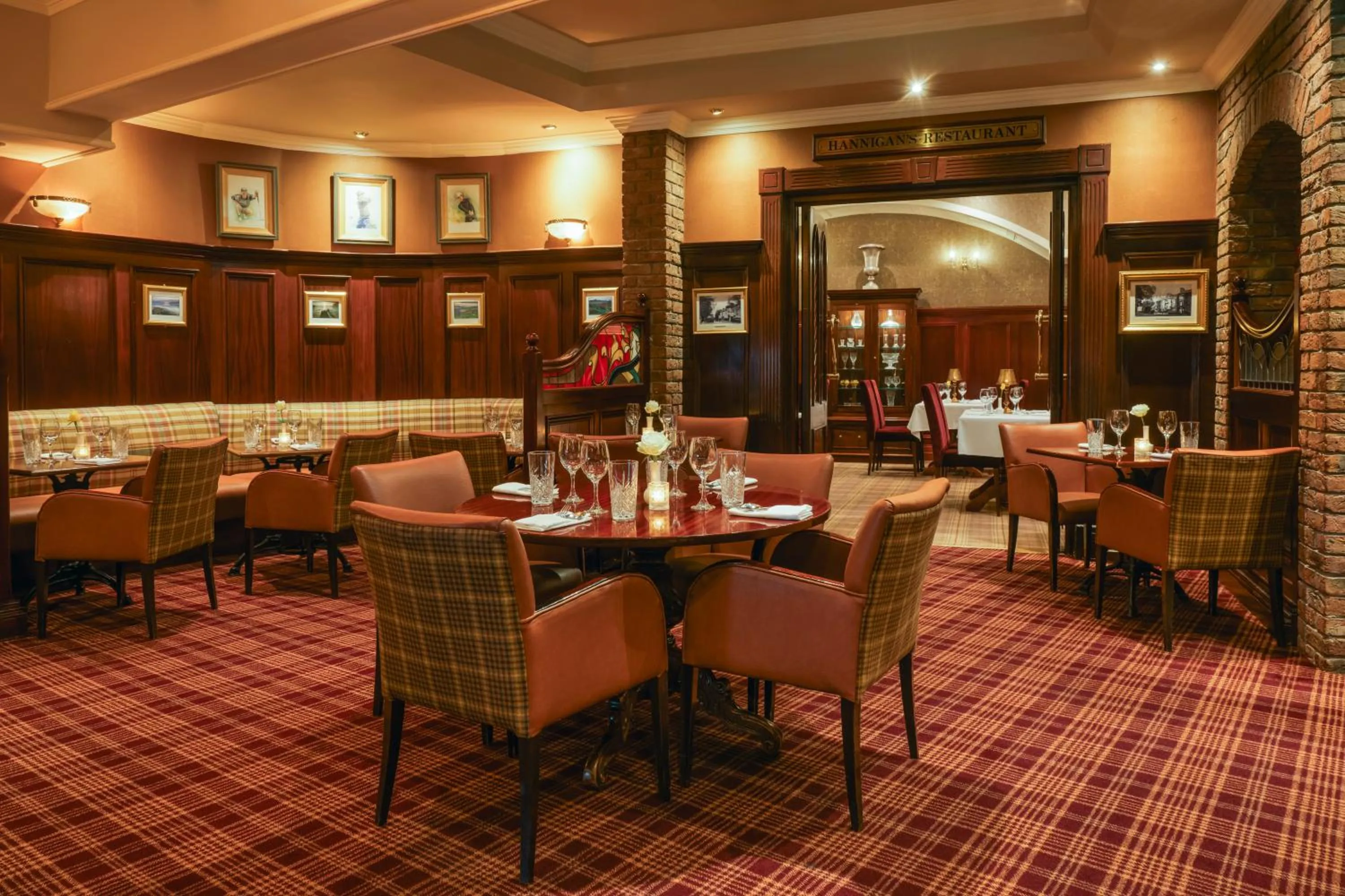 Restaurant/places to eat in International Hotel Killarney