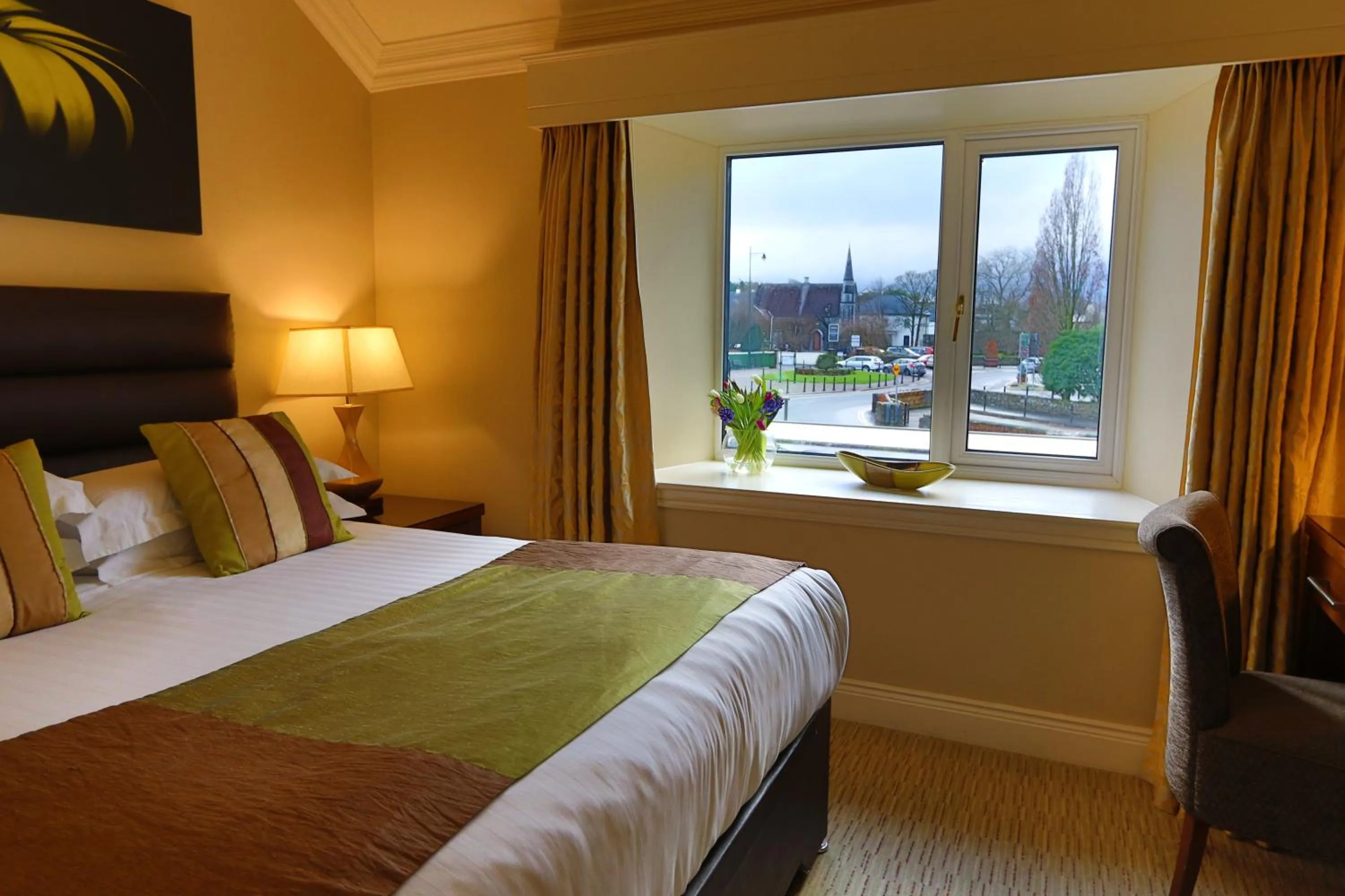 Property building, Bed in International Hotel Killarney