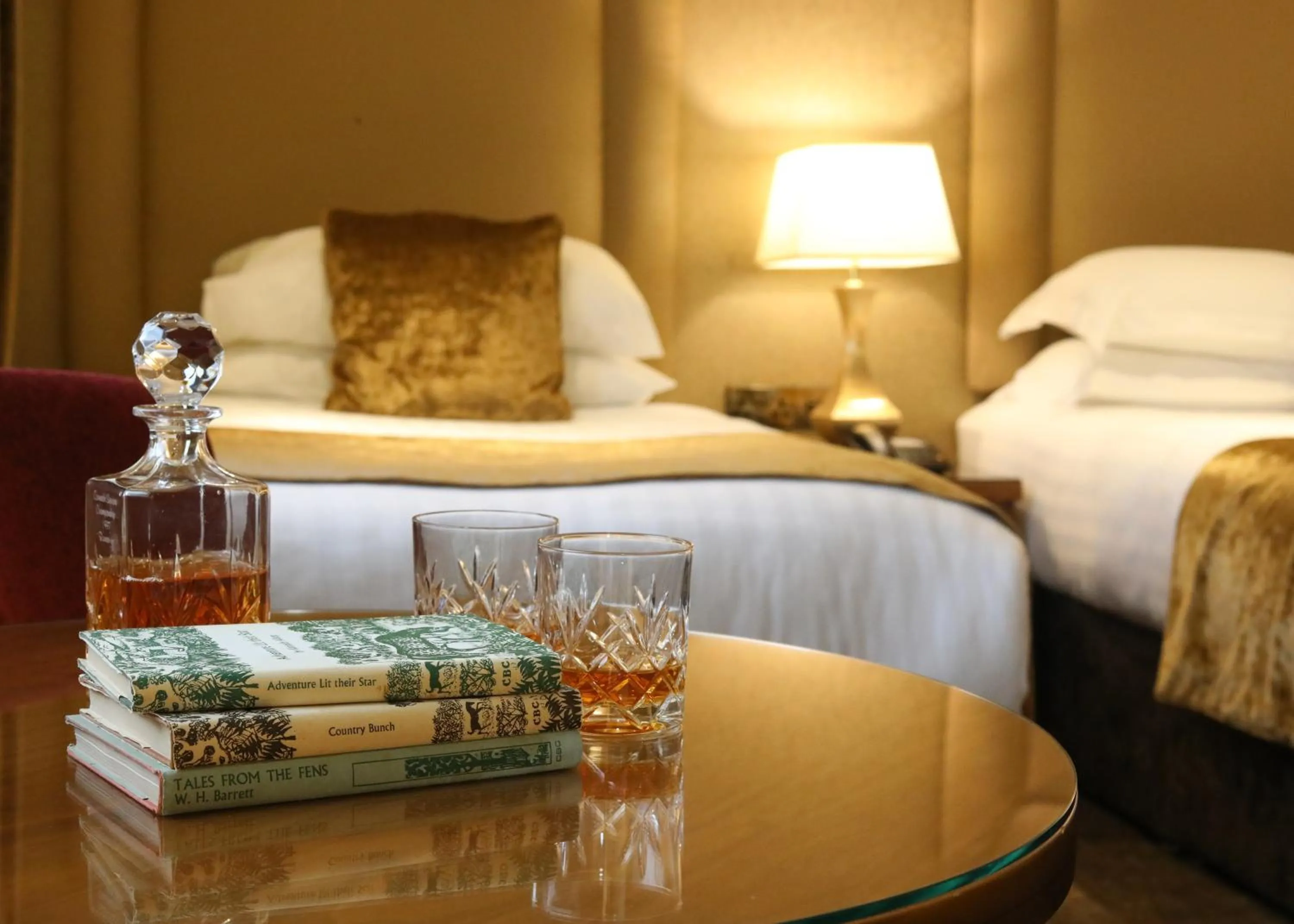 Property building, Bed in International Hotel Killarney