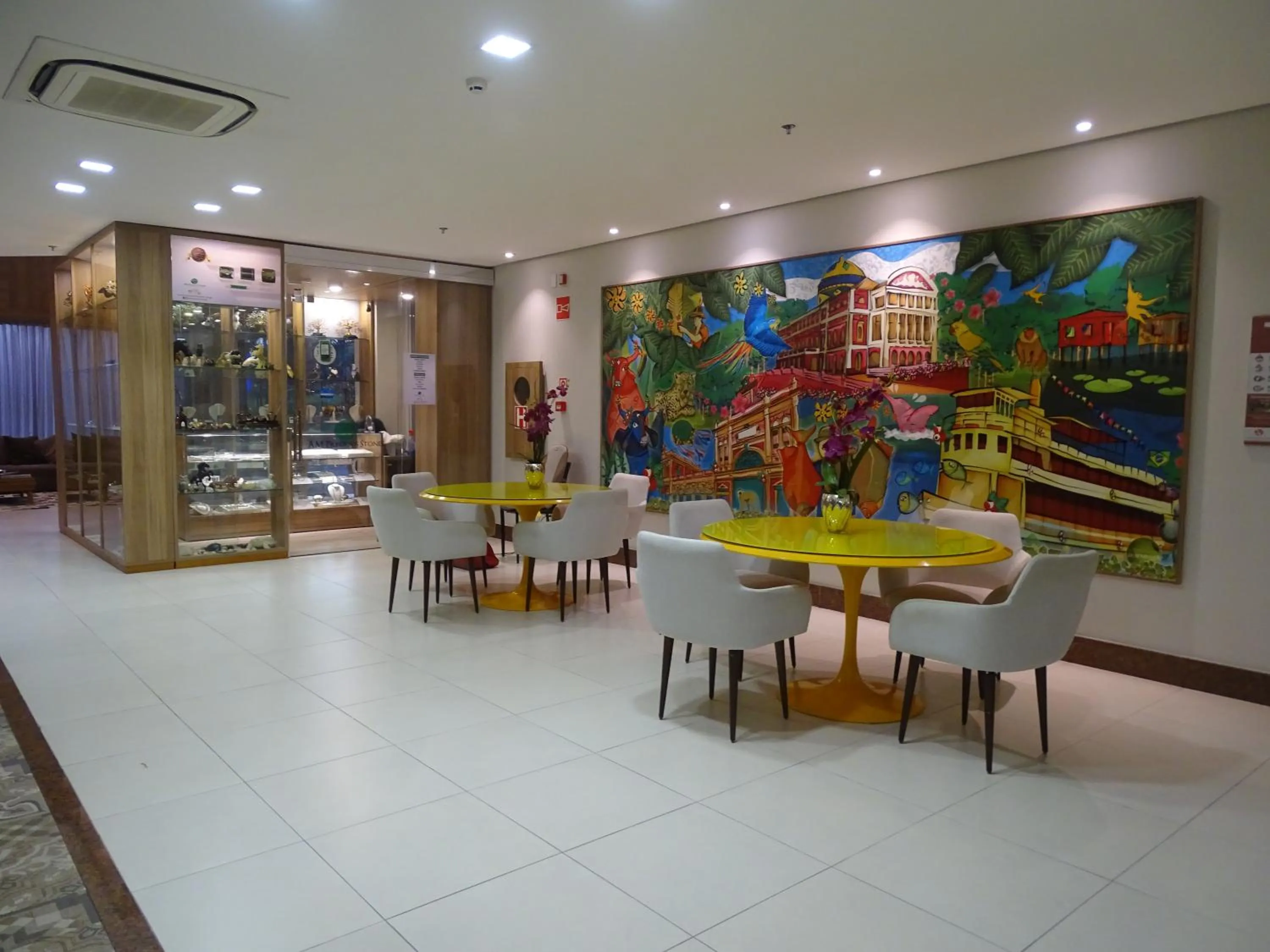 Lobby or reception in TRYP by Wyndham Manaus Aeroporto