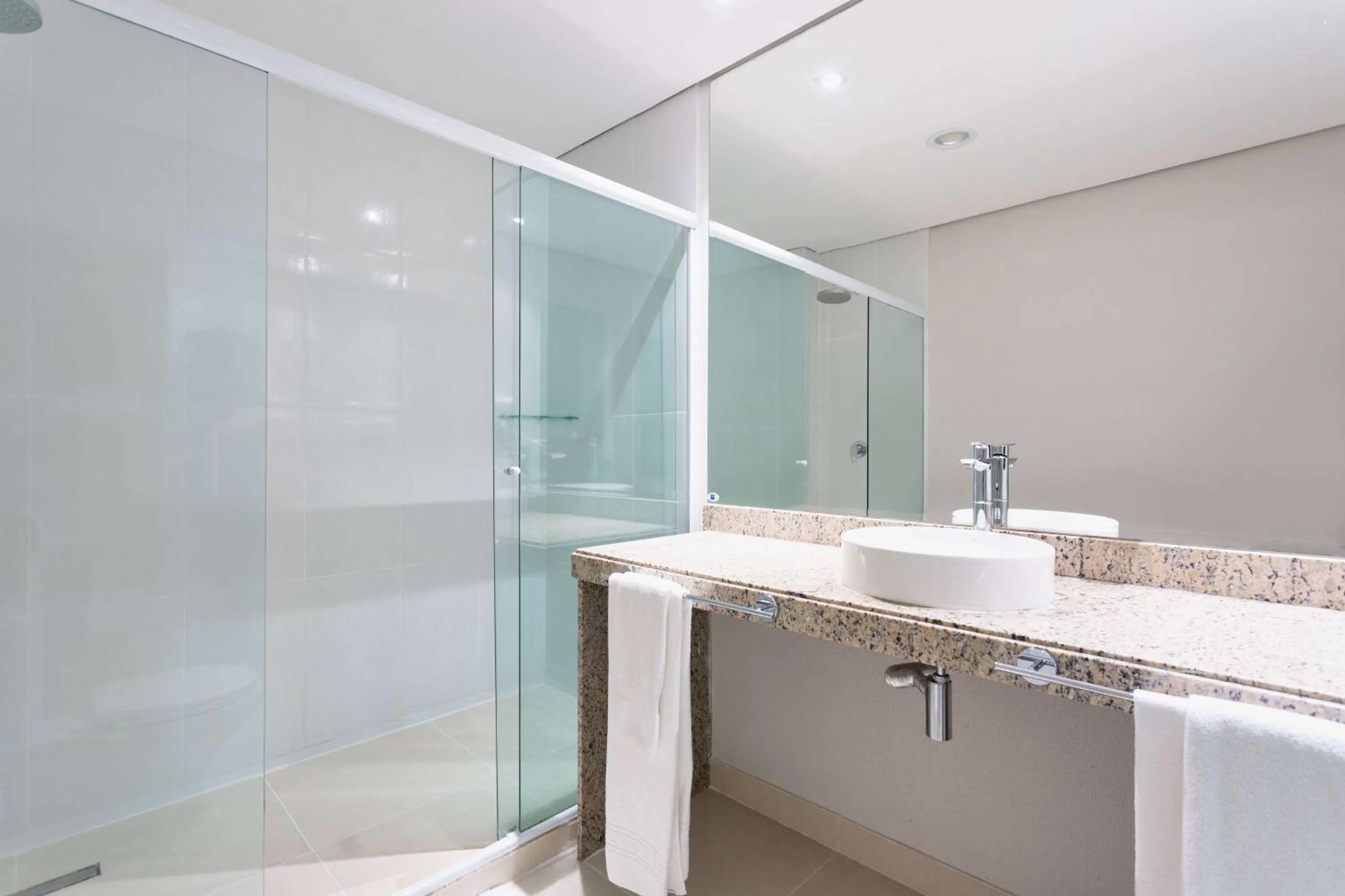Bathroom in TRYP by Wyndham Manaus Aeroporto