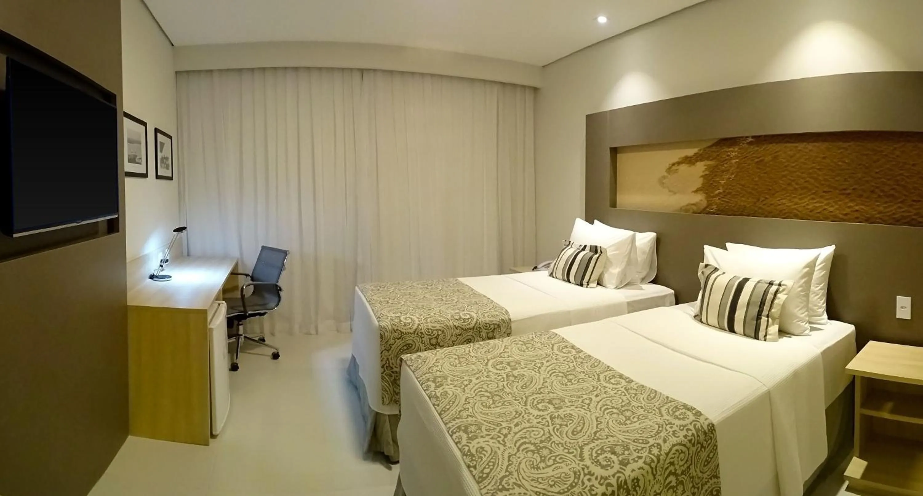 Living room, Bed in TRYP by Wyndham Manaus Aeroporto