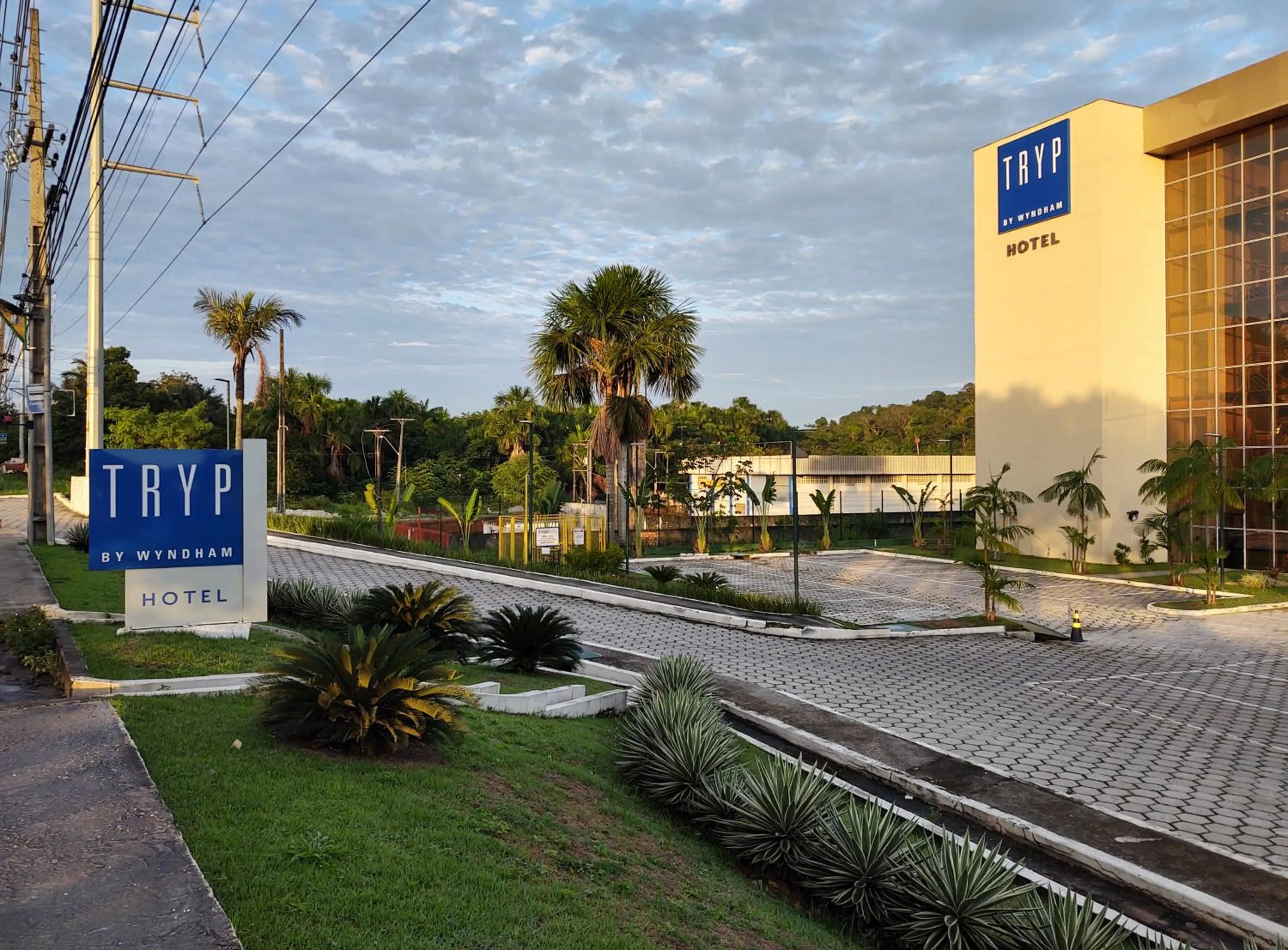 Property logo or sign in TRYP by Wyndham Manaus Aeroporto