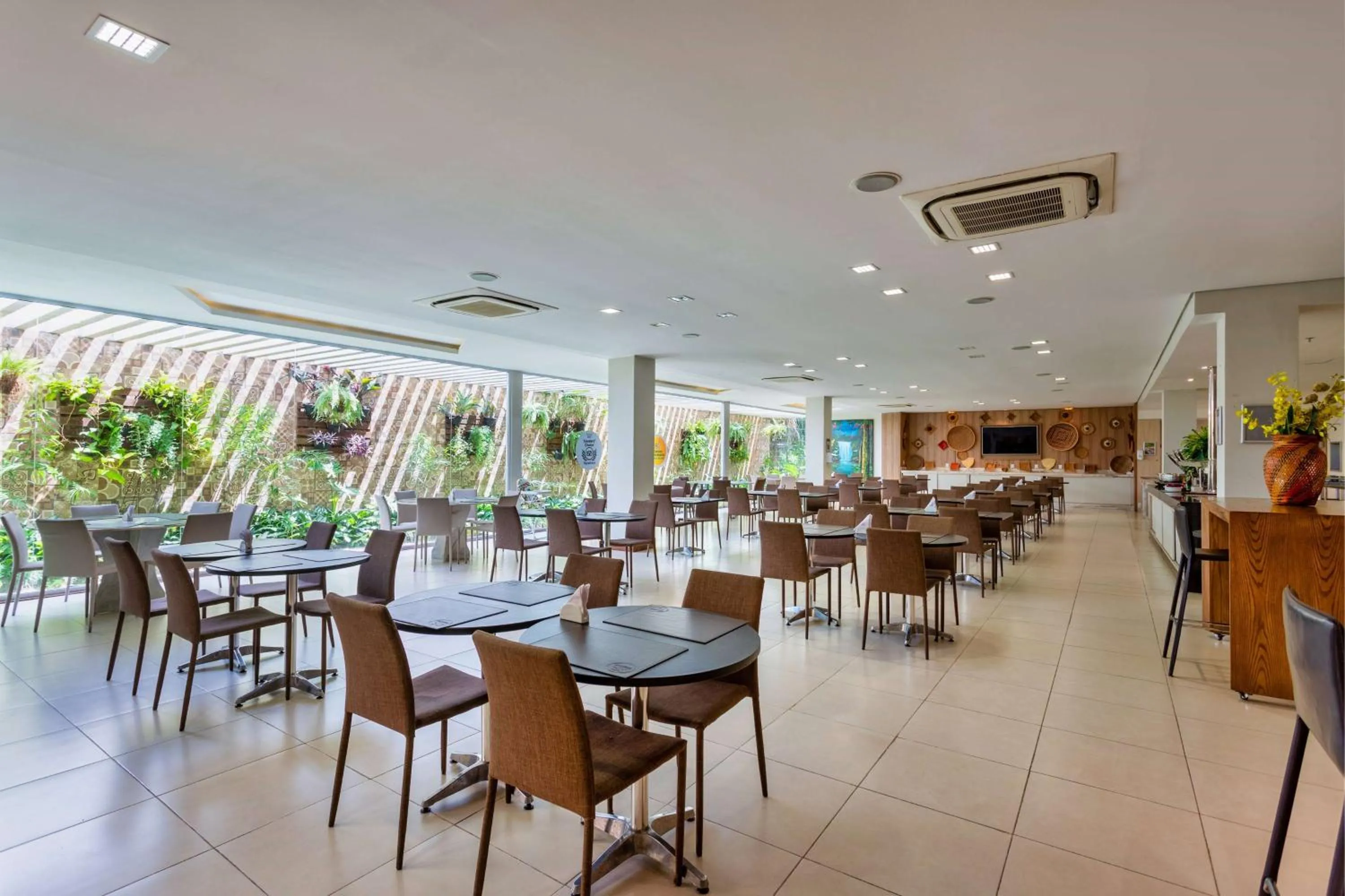 Restaurant/places to eat in TRYP by Wyndham Manaus Aeroporto