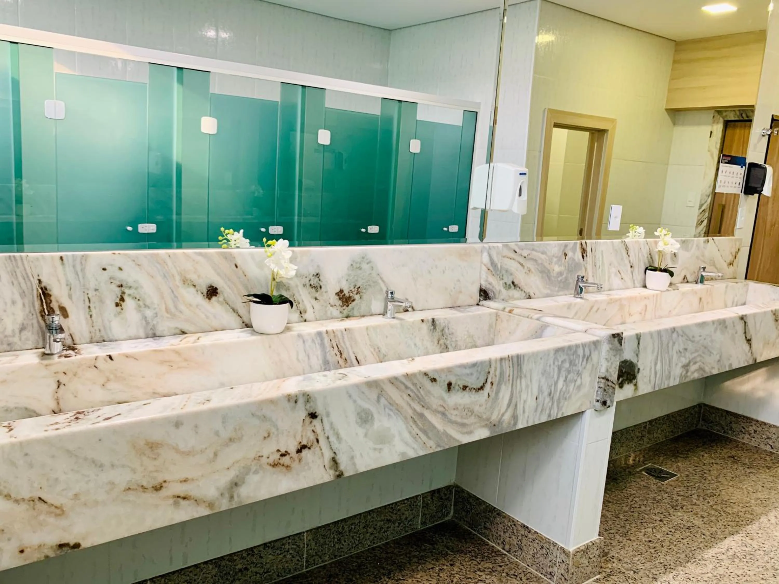 Bathroom in TRYP by Wyndham Manaus Aeroporto