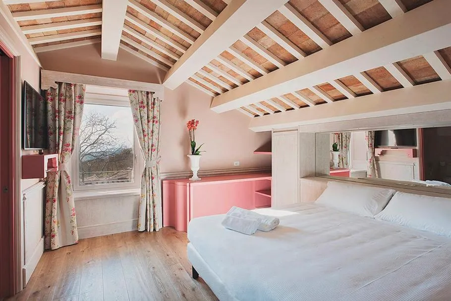 Bed in Officina del Sole