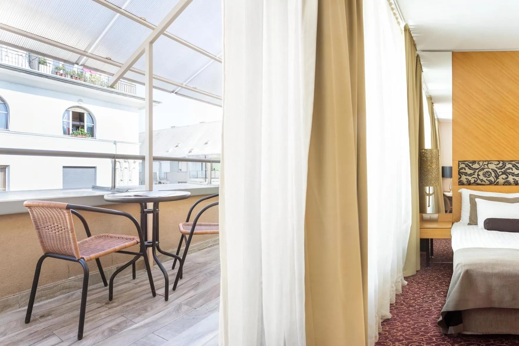 Balcony/Terrace, Bed in Marmara Hotel Budapest