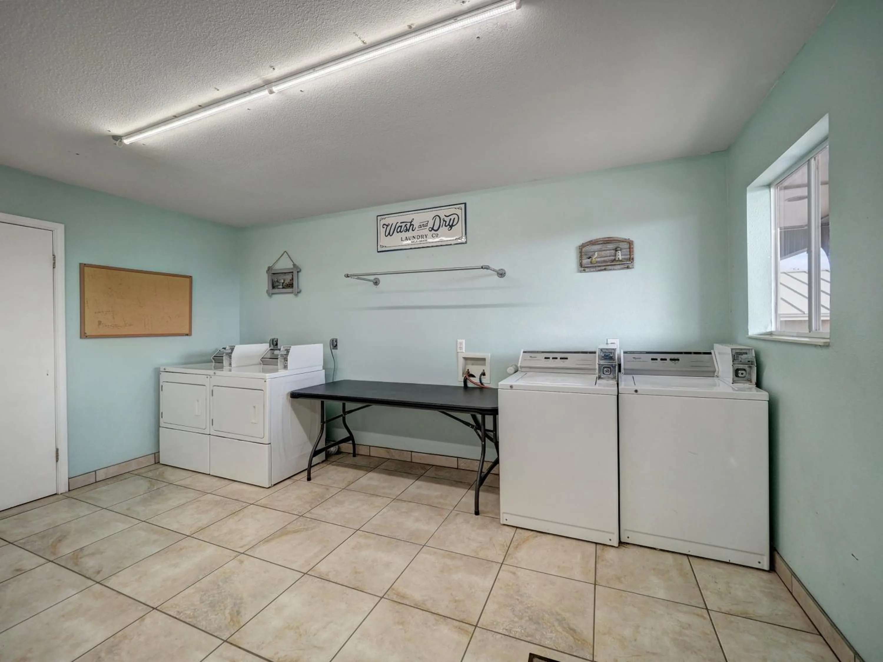 laundry in Alister Square Inn