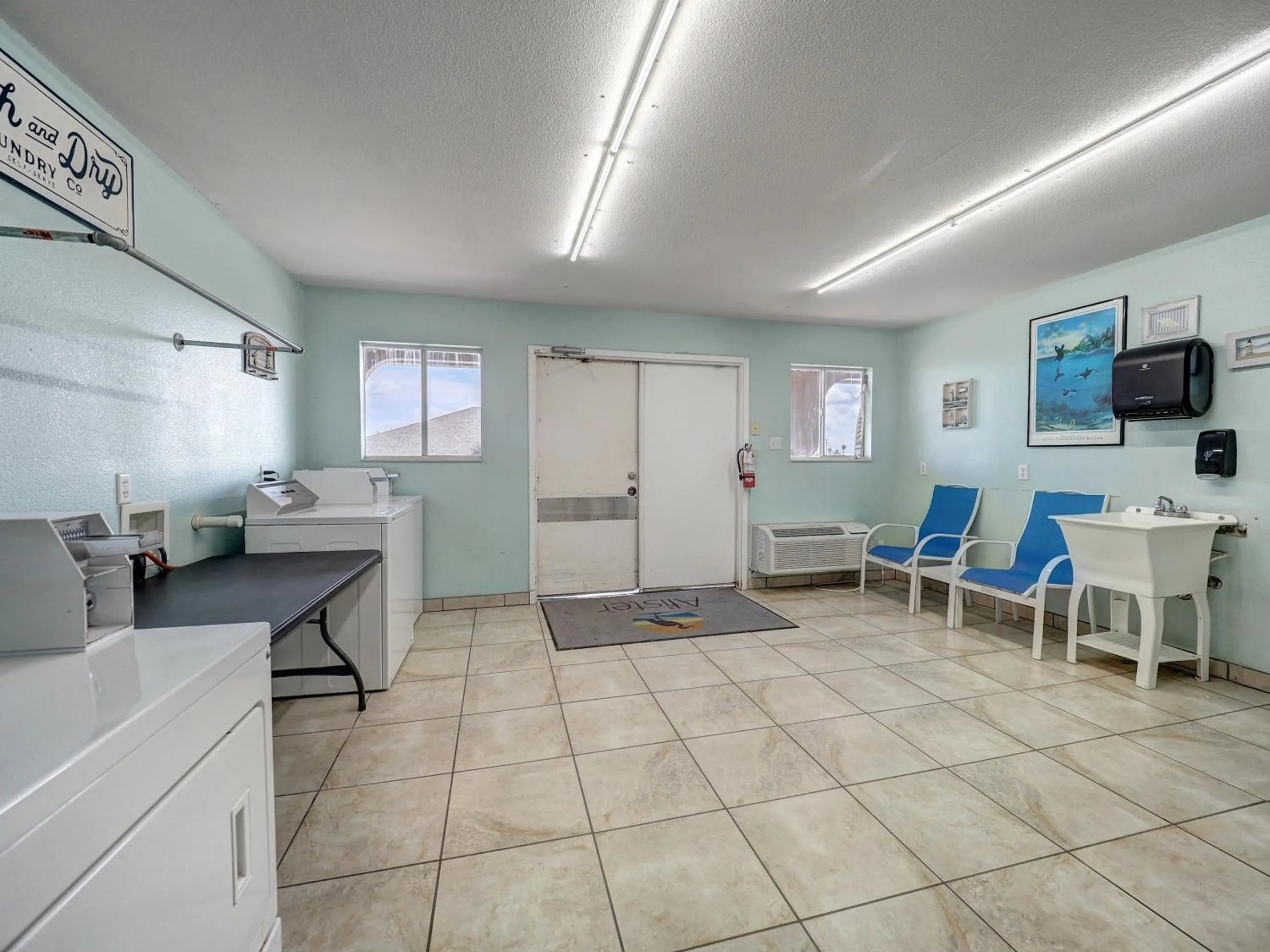 laundry in Alister Square Inn