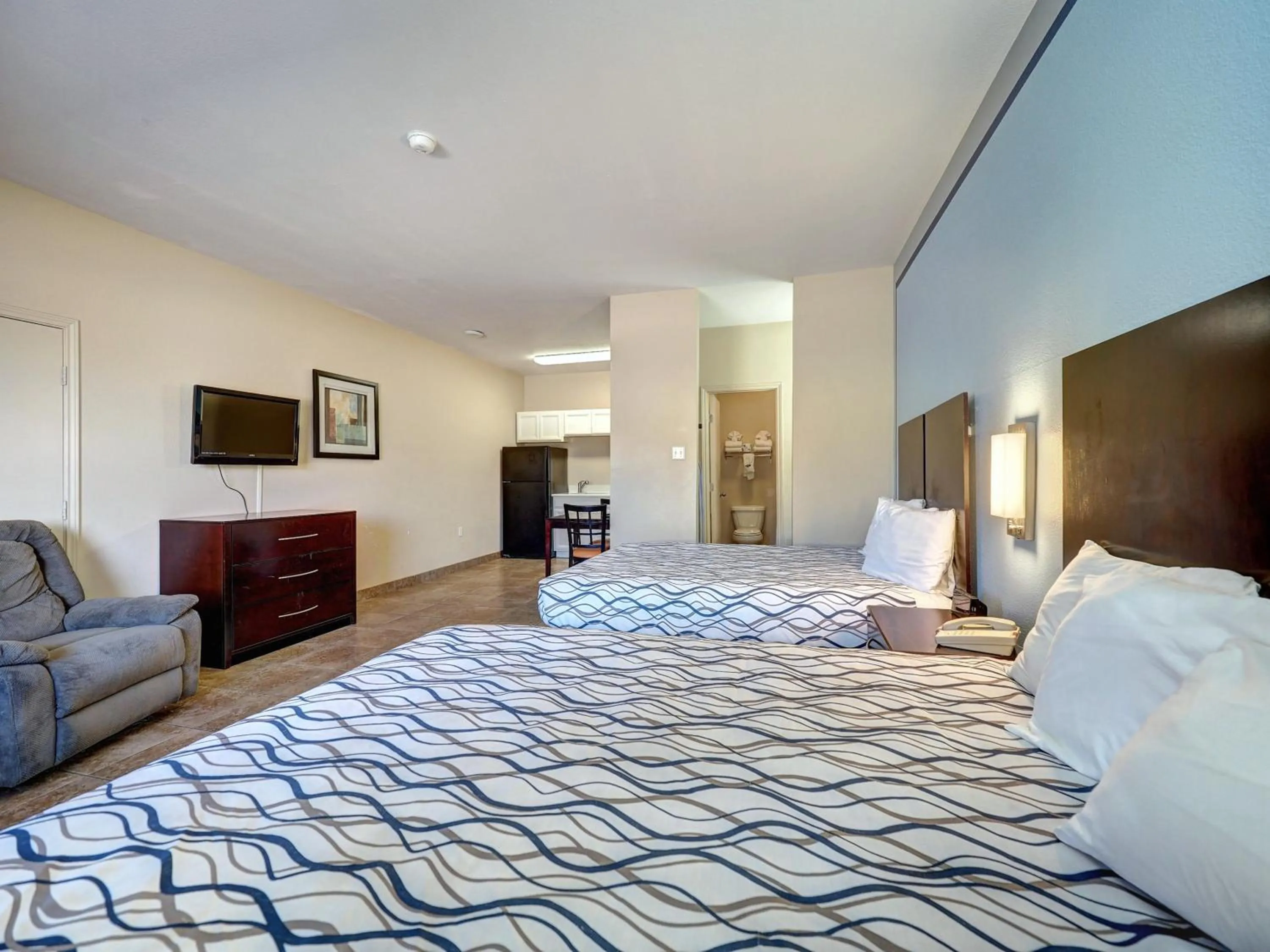 Bed in Alister Square Inn