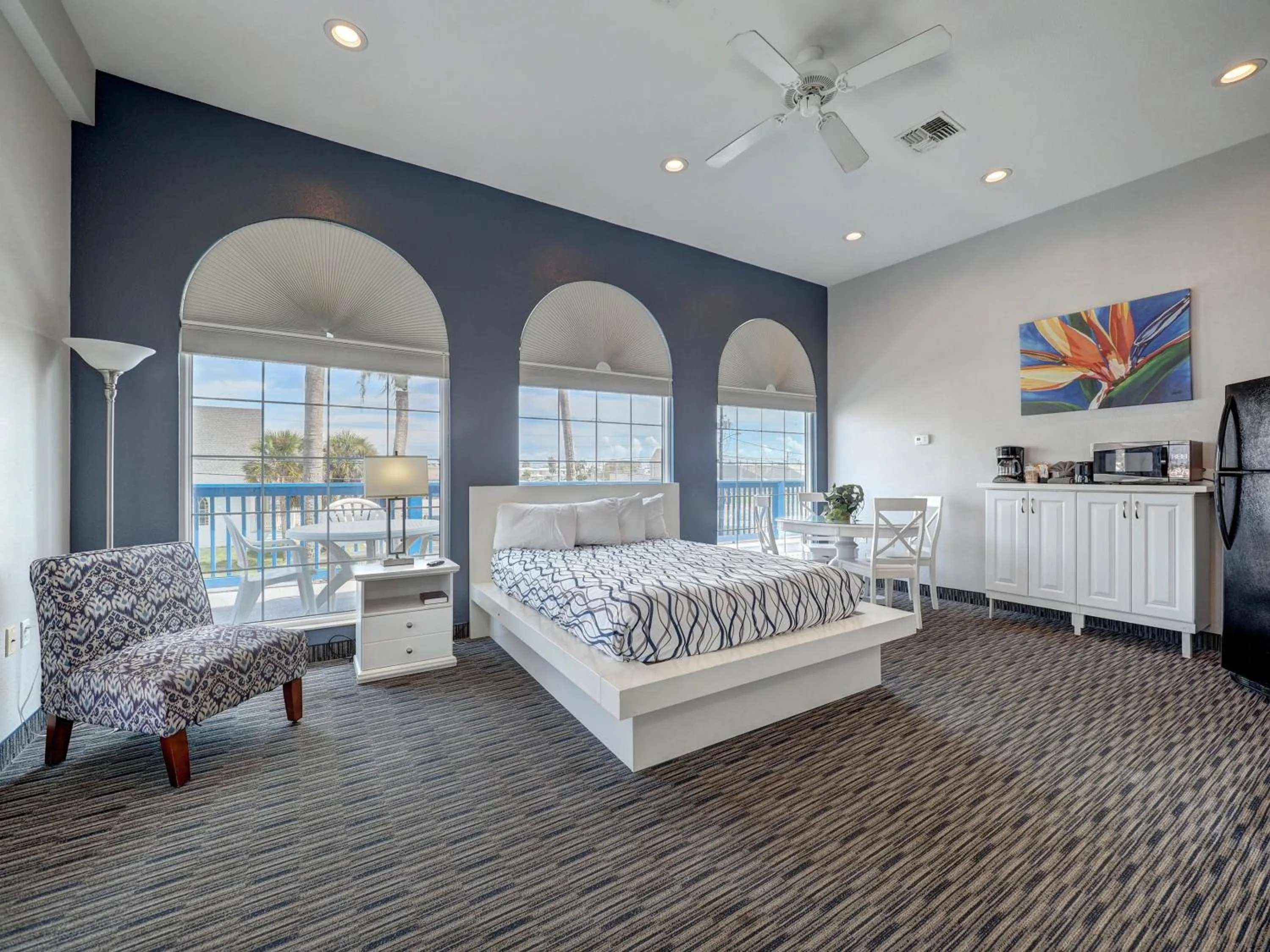Bedroom, Bed in Alister Square Inn