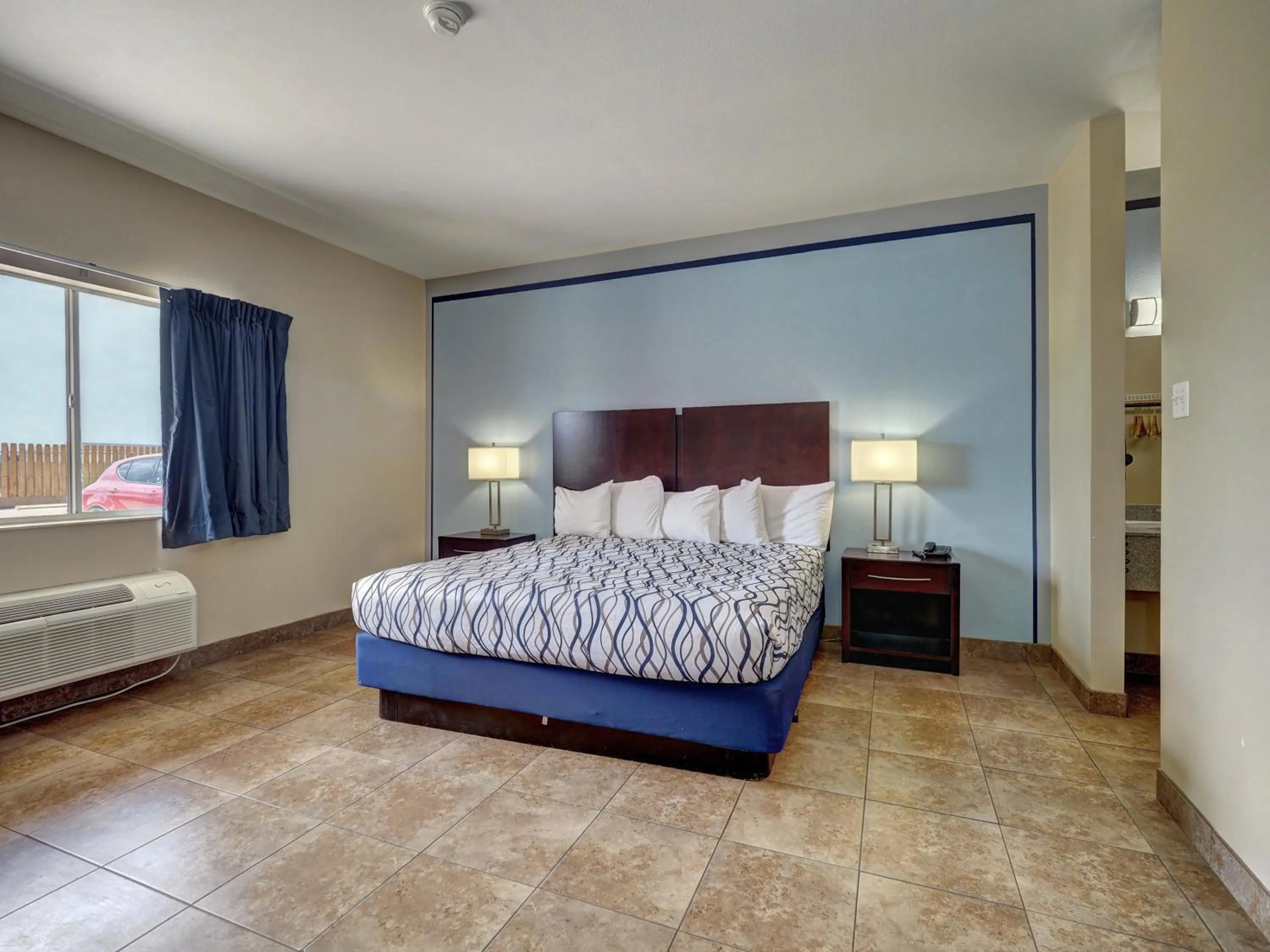 Bed in Alister Square Inn