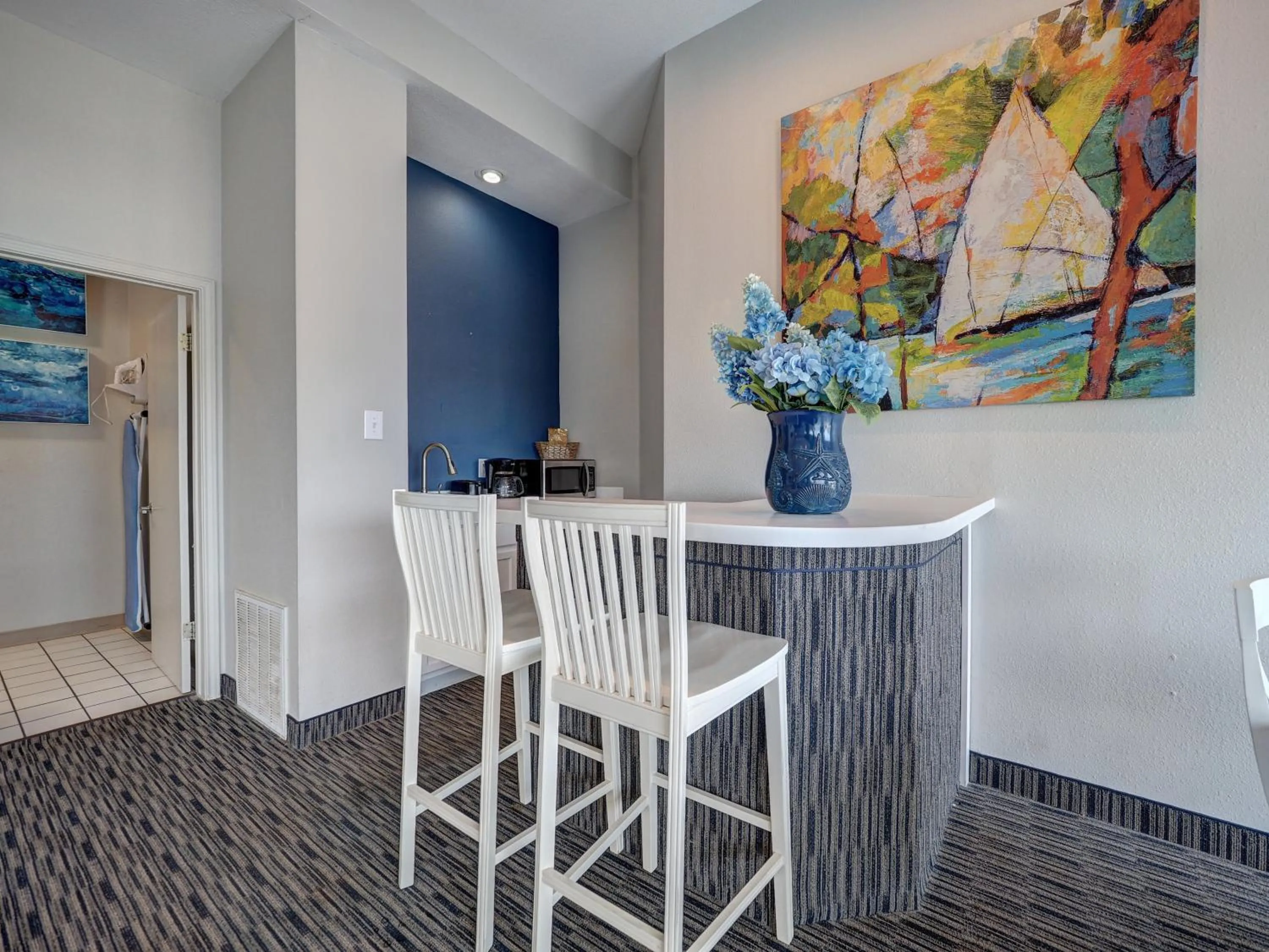 Seating area in Alister Square Inn