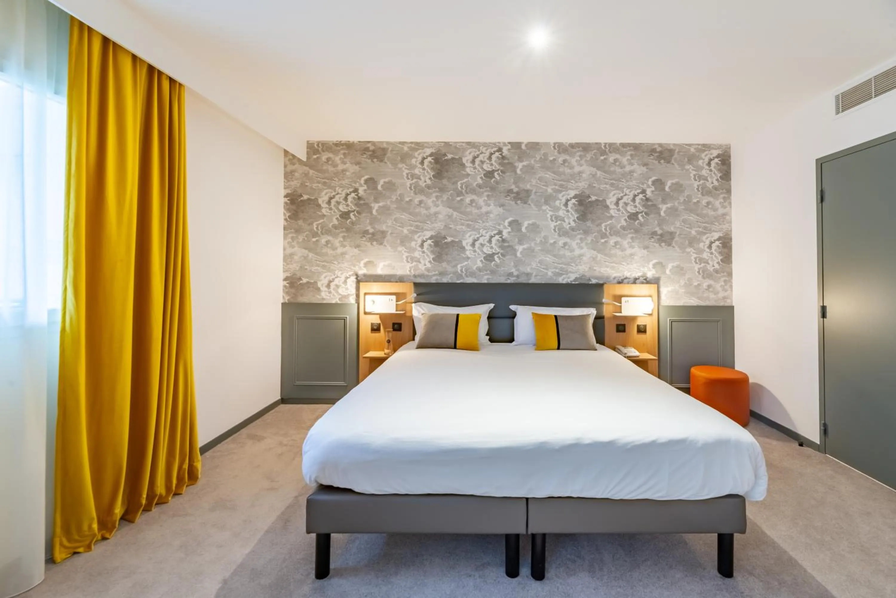 Bedroom, Bed in Brit Hotel Ker Lann Aeroport - Parc Expo