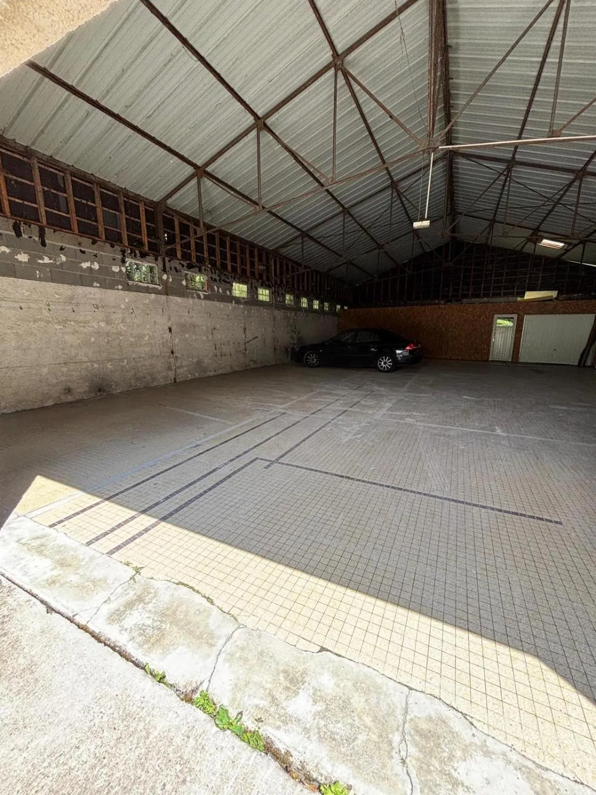 Parking in Hôtel Le Blason