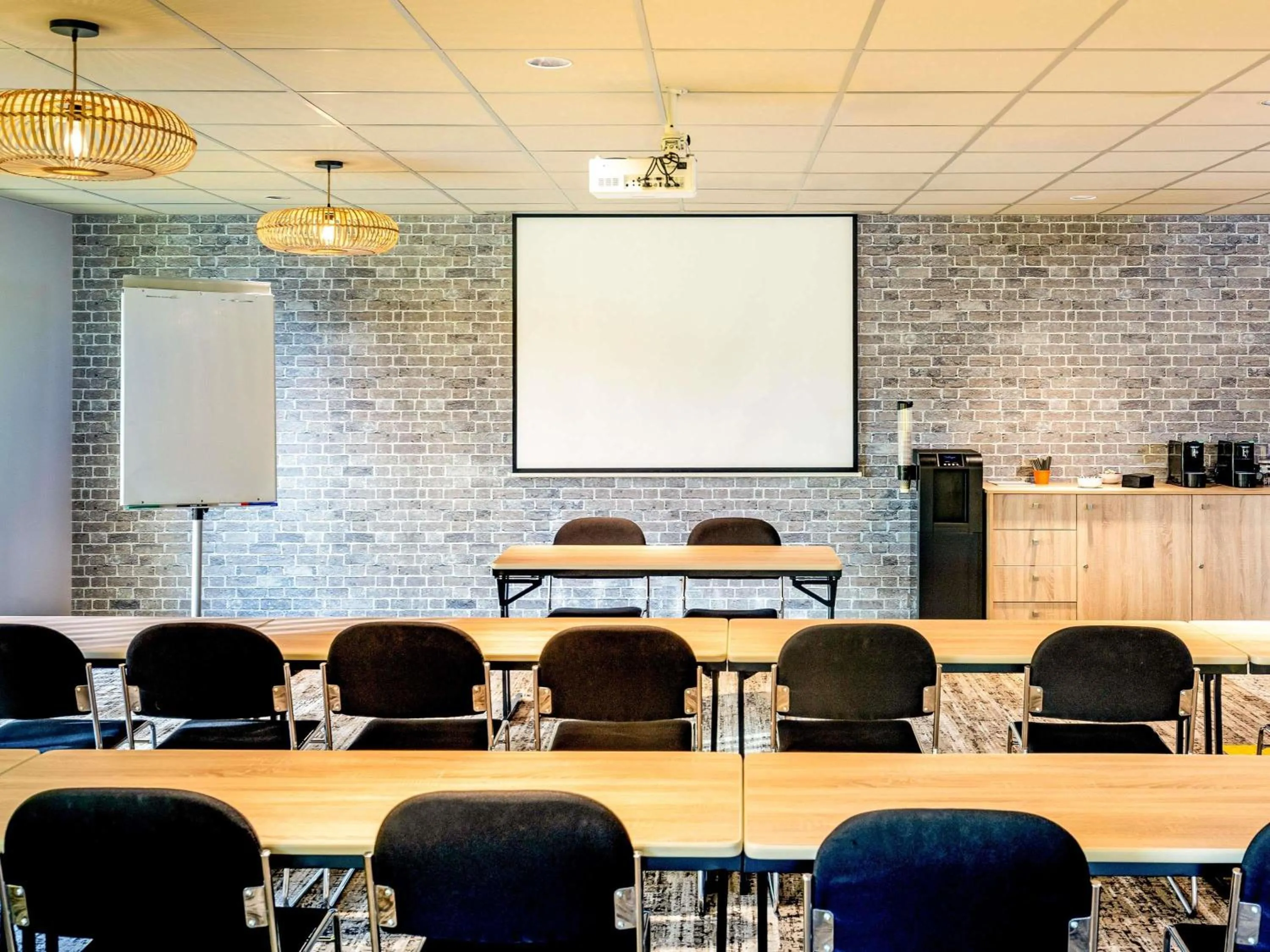 Meeting/conference room in Mercure Lyon Est Chaponnay