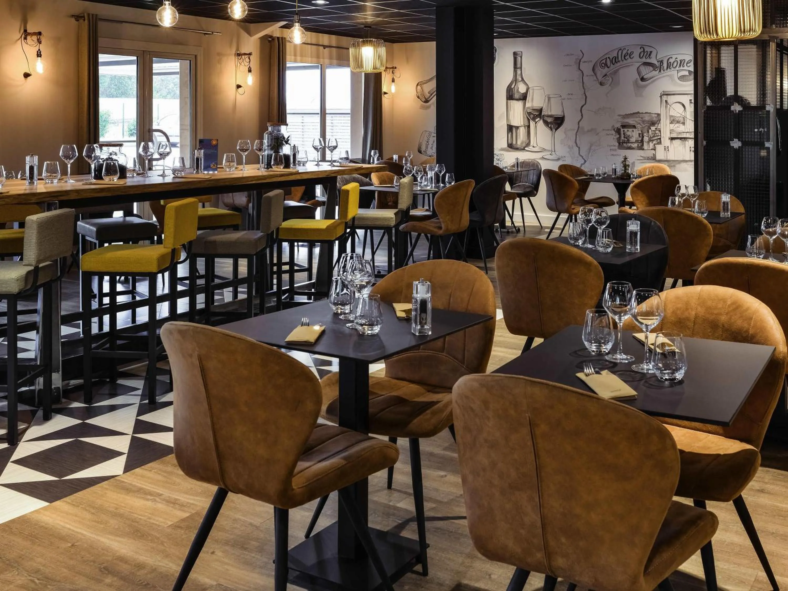 Restaurant/places to eat in Mercure Lyon Est Chaponnay