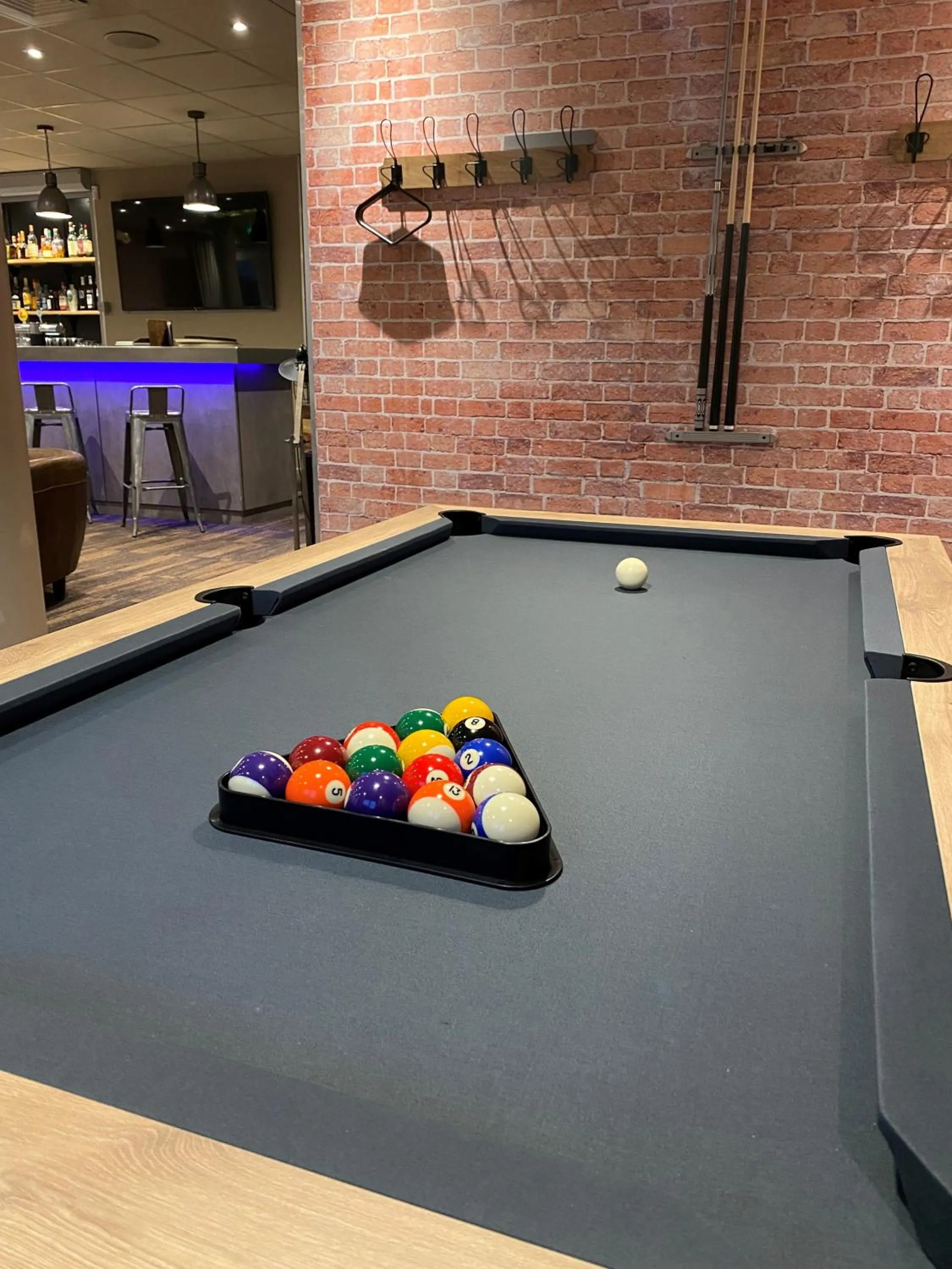 Lounge or bar in Mercure Lyon Est Chaponnay