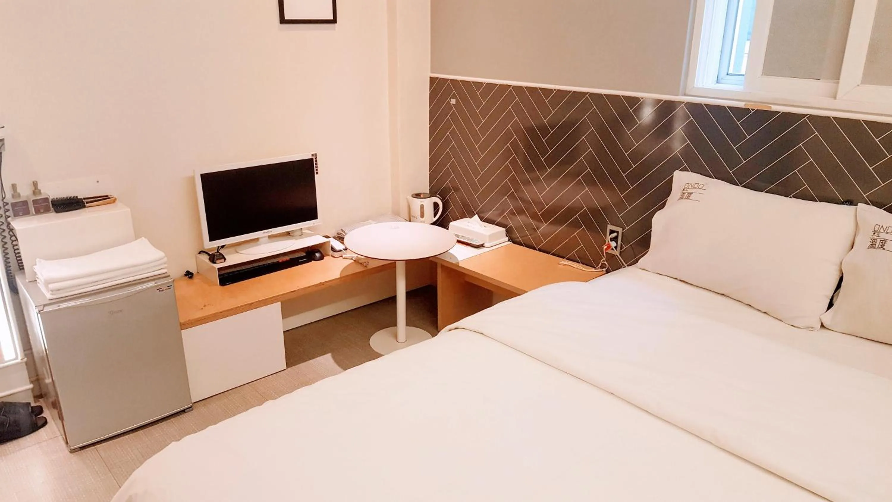 TV/Entertainment Center in Hotel ONDO