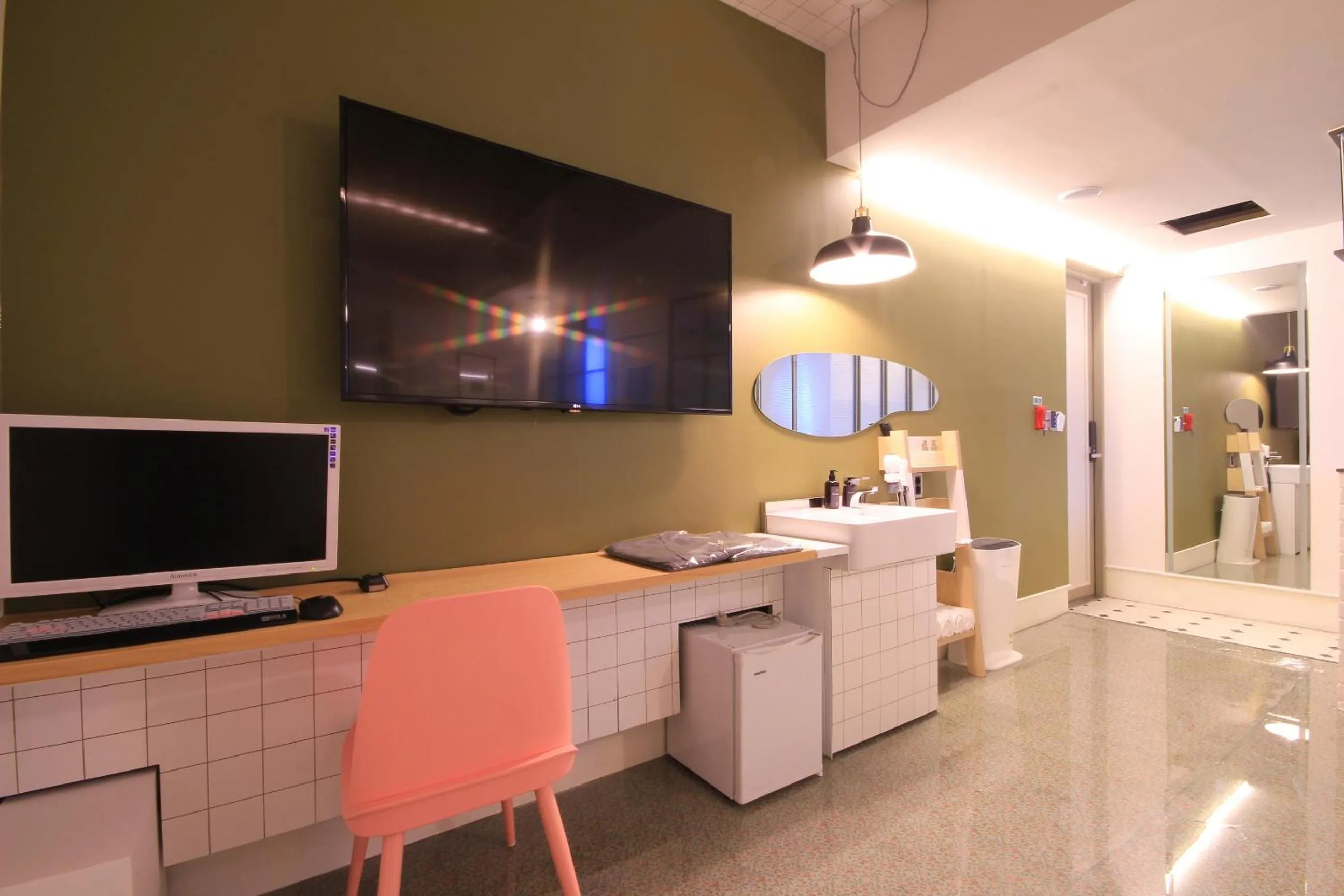 TV/Entertainment Center in Hotel ONDO