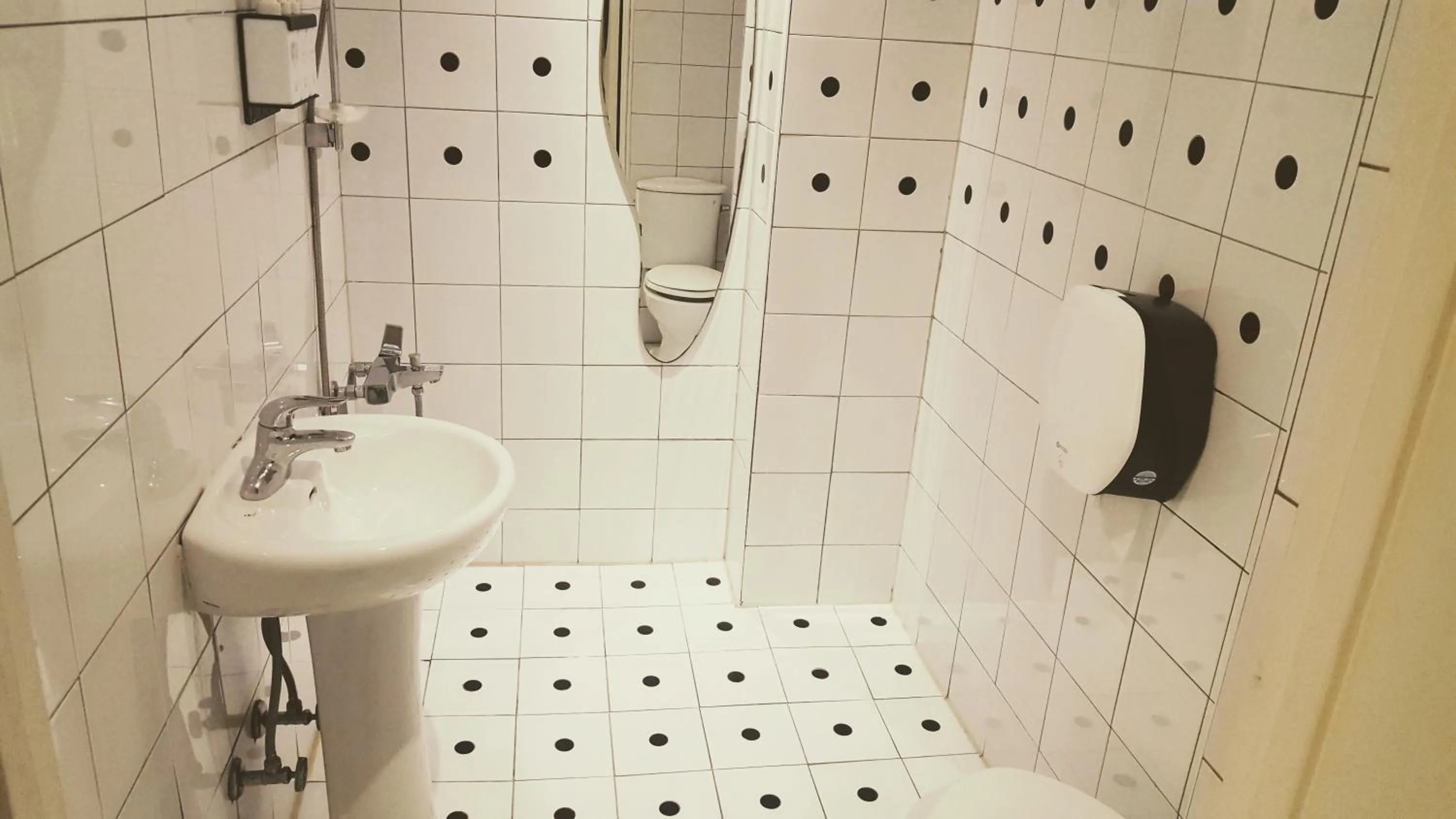 Bathroom in Hotel ONDO