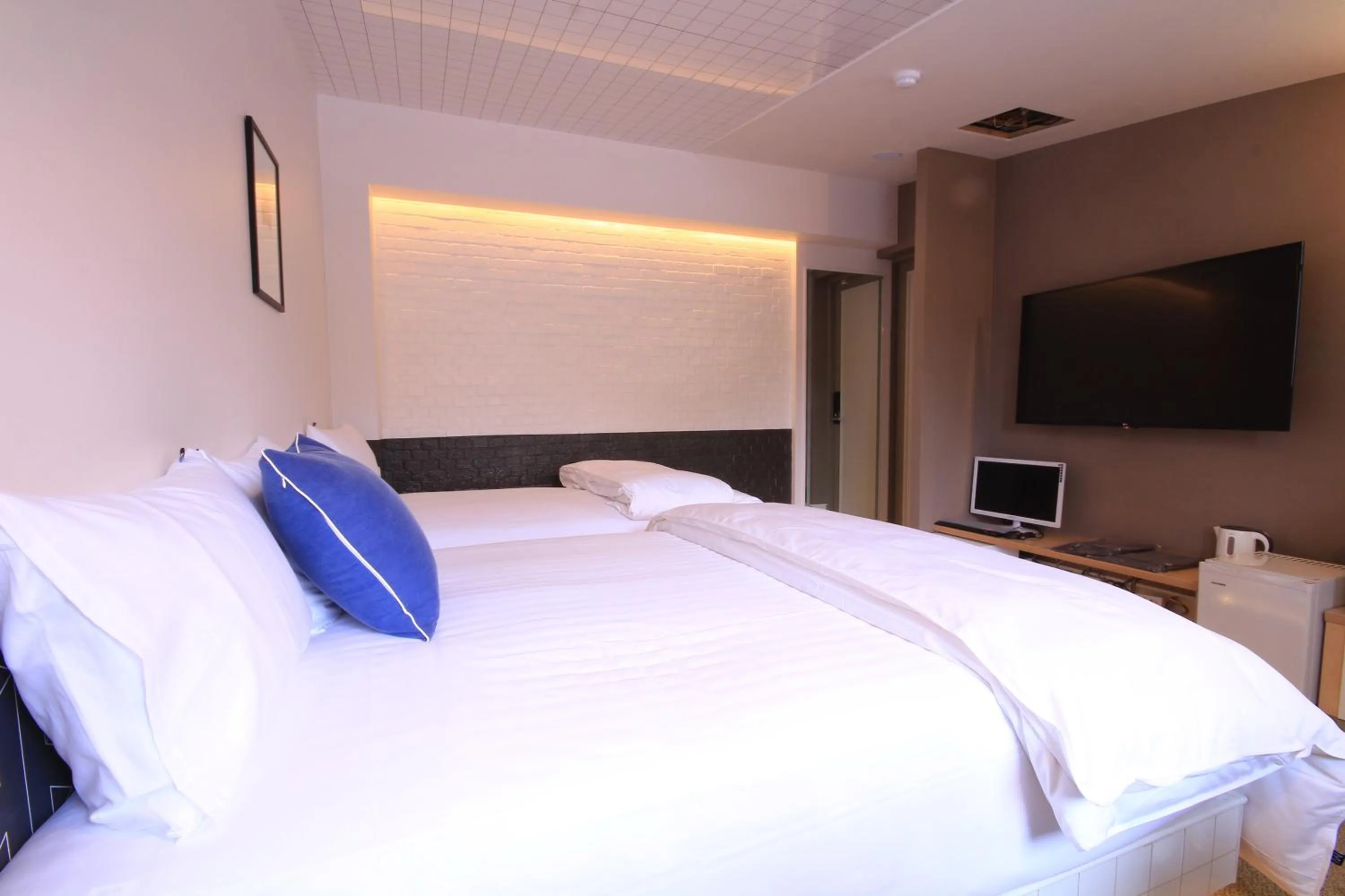 TV/Entertainment Center in Hotel ONDO