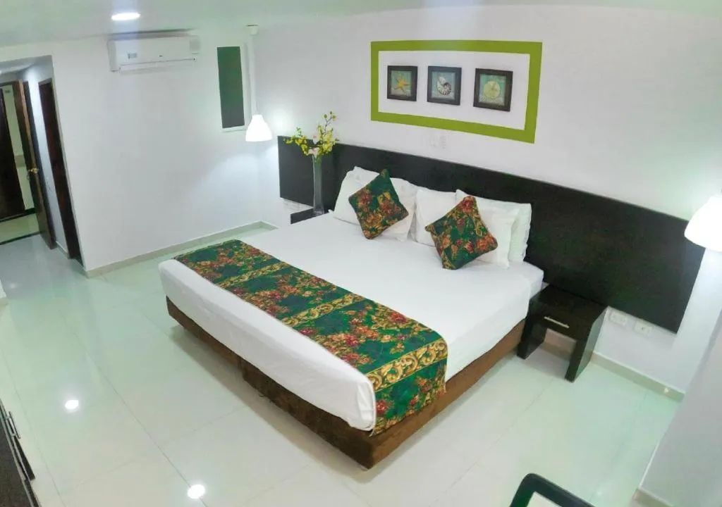 Photo of the whole room, Bed in Hotel Portofino