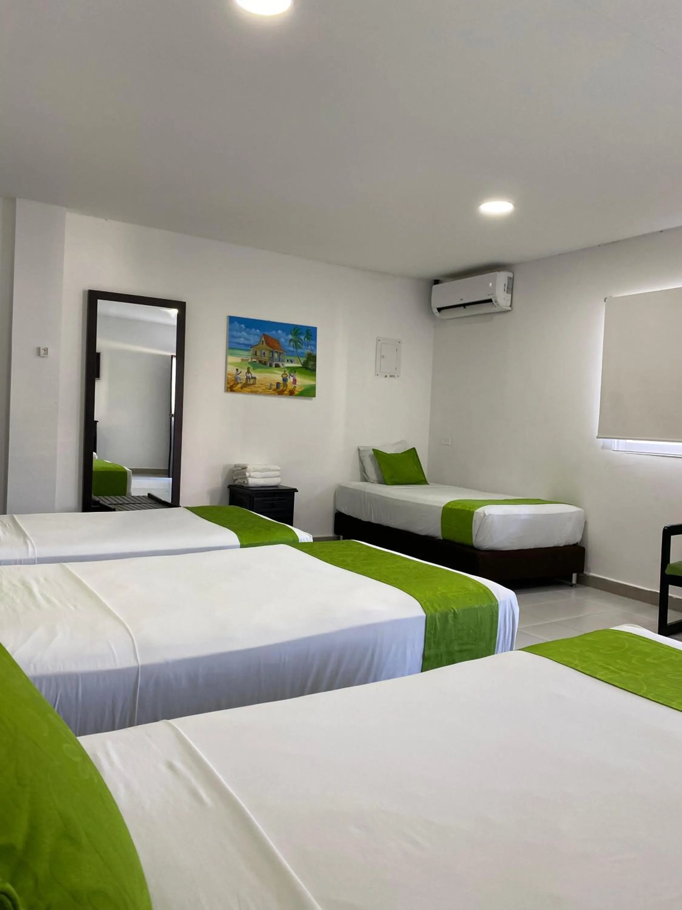 Photo of the whole room, Bed in Hotel Portofino