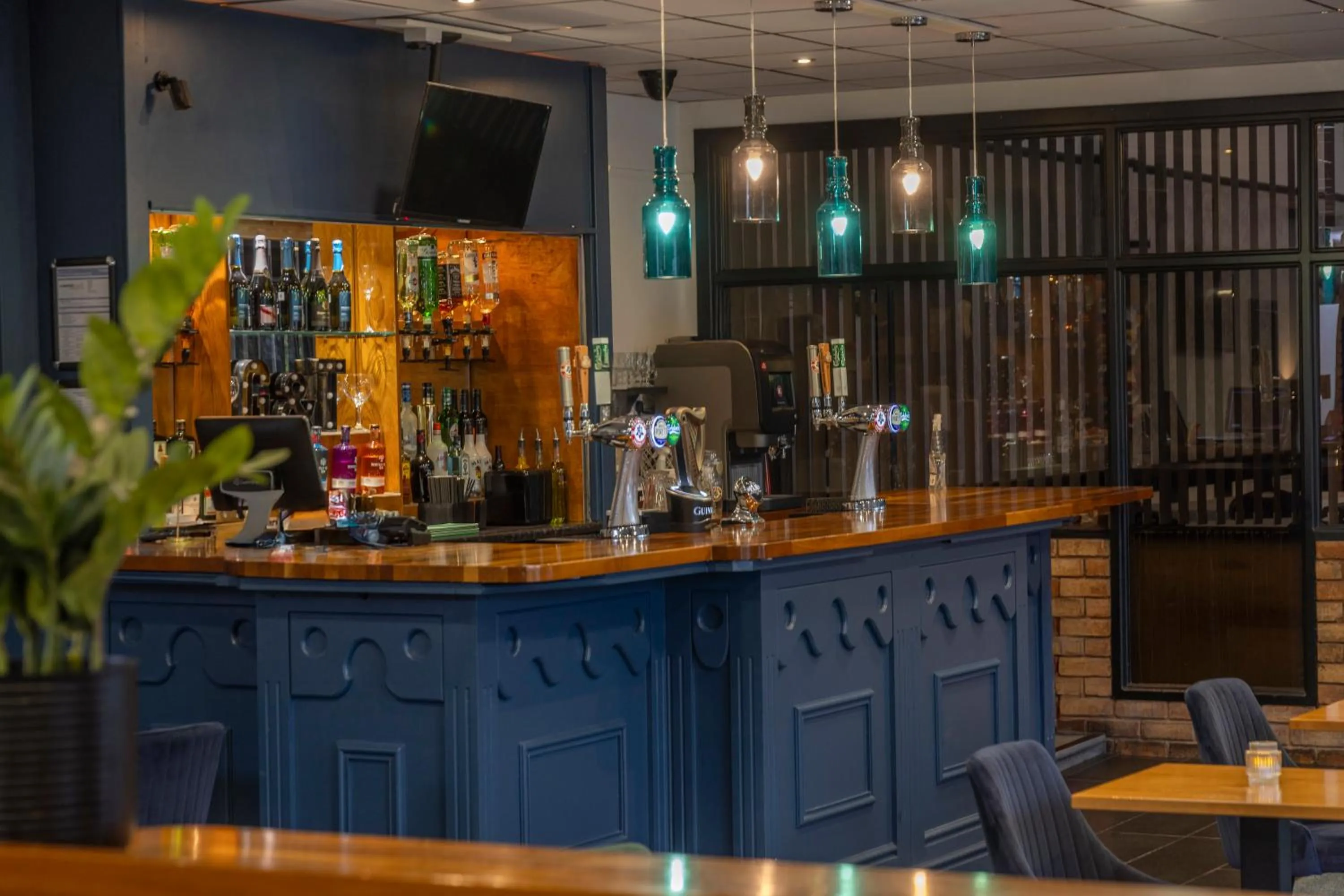 Lounge or bar in Hotel St Pierre, Sure Hotel Collection by Best Western