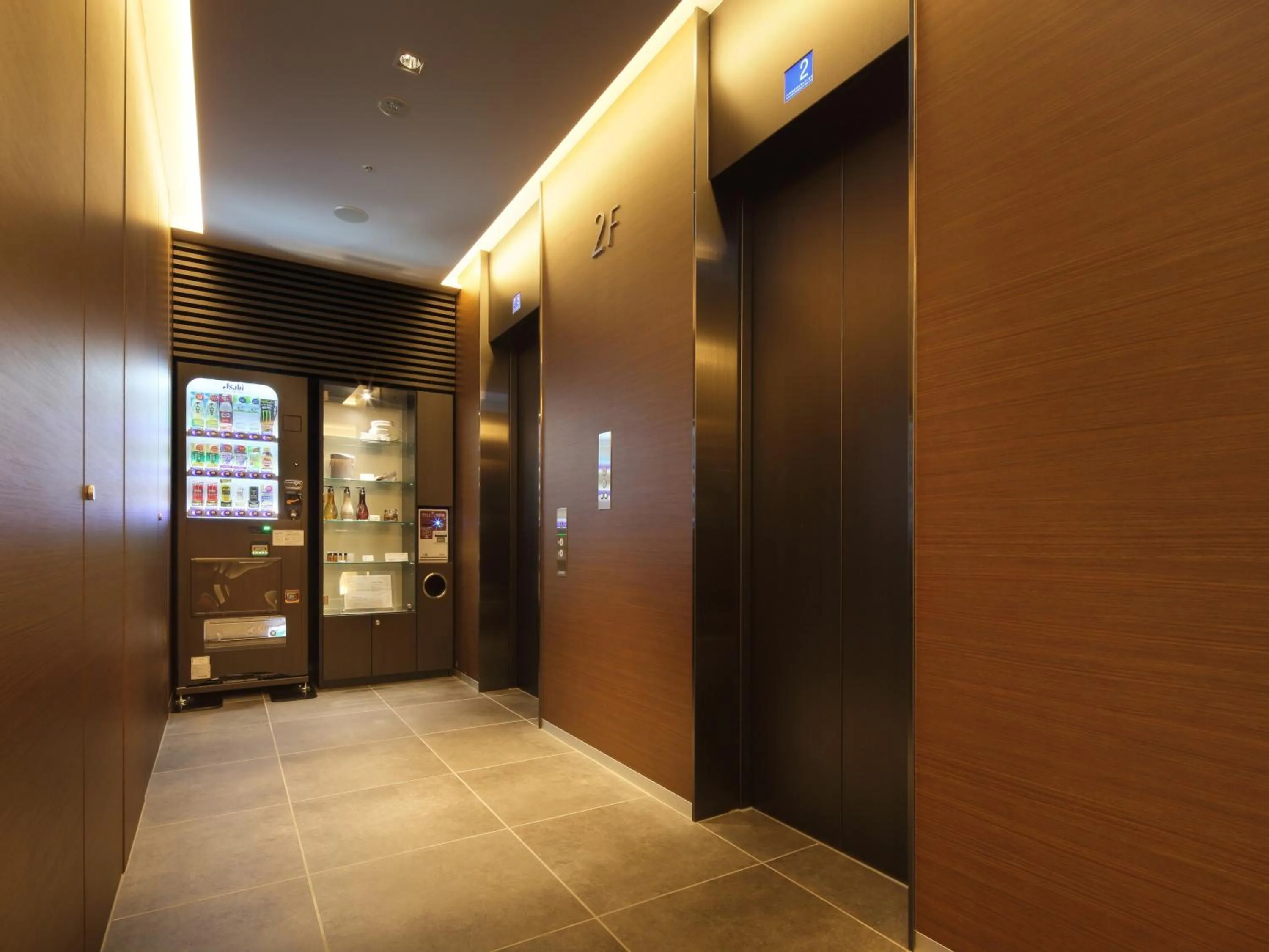 elevator in Keio Presso Inn Tokyo Station Yaesu