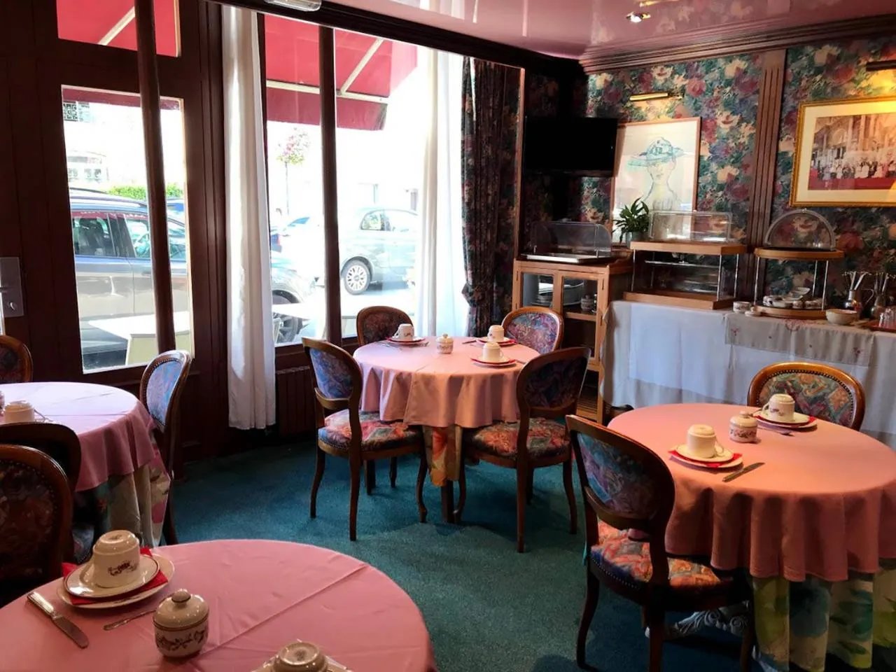 Breakfast in Hotel La Diligence