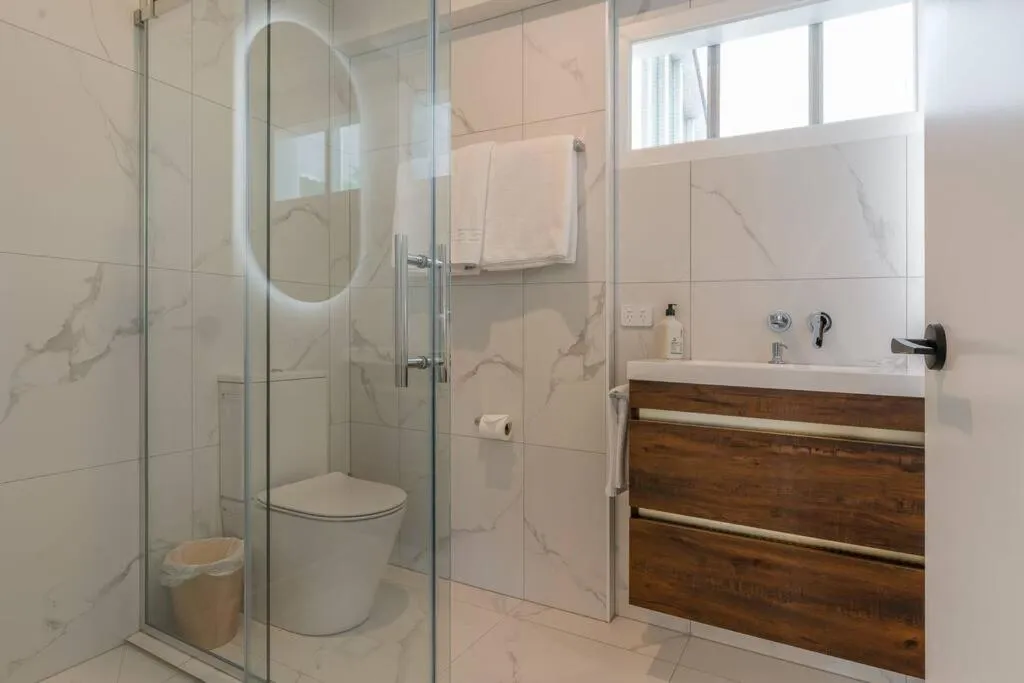 Shower in Stay Mission Bay