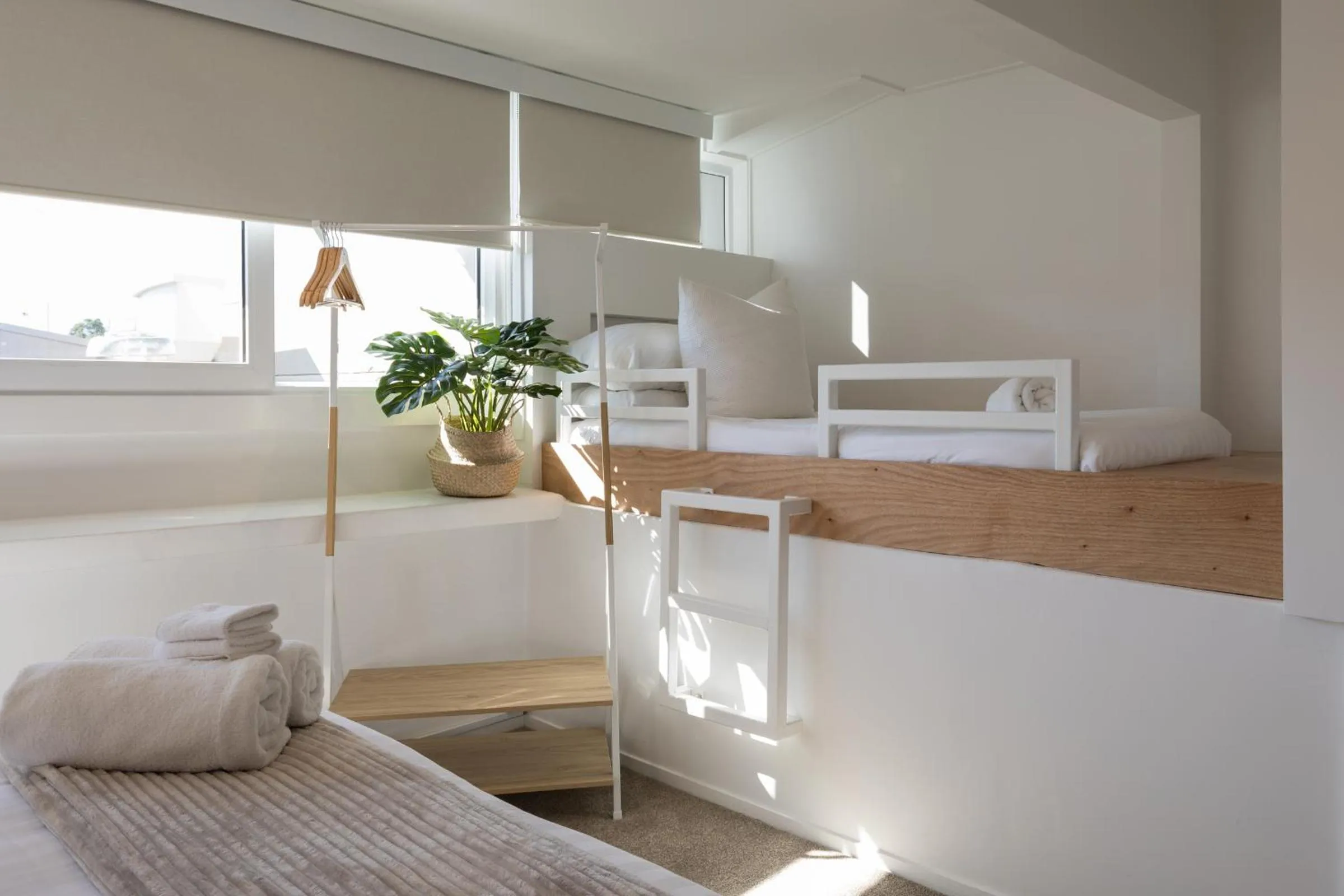 bunk bed, Bed in Stay Mission Bay