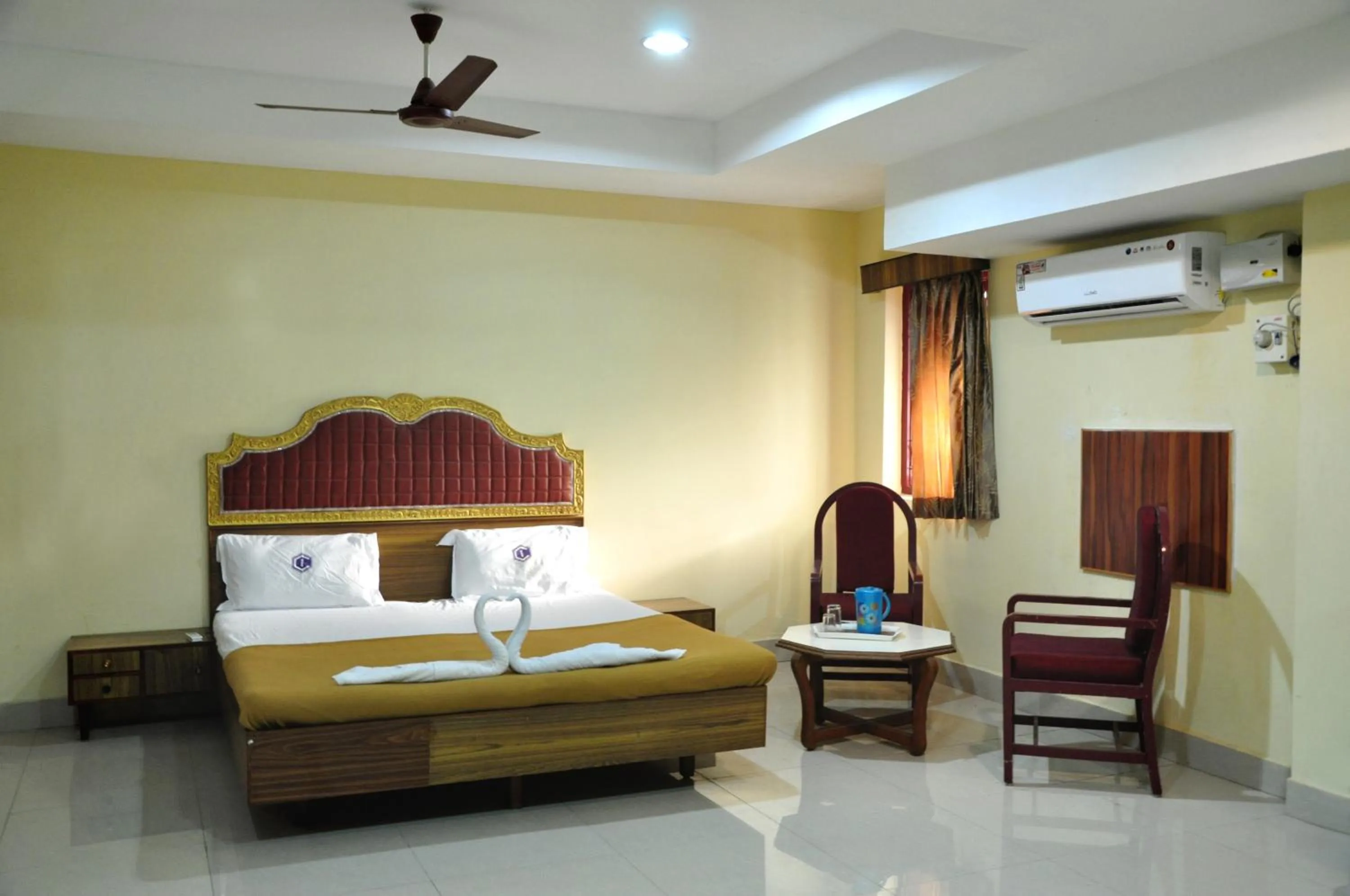 Bedroom, Bed in Hotel Chanma International